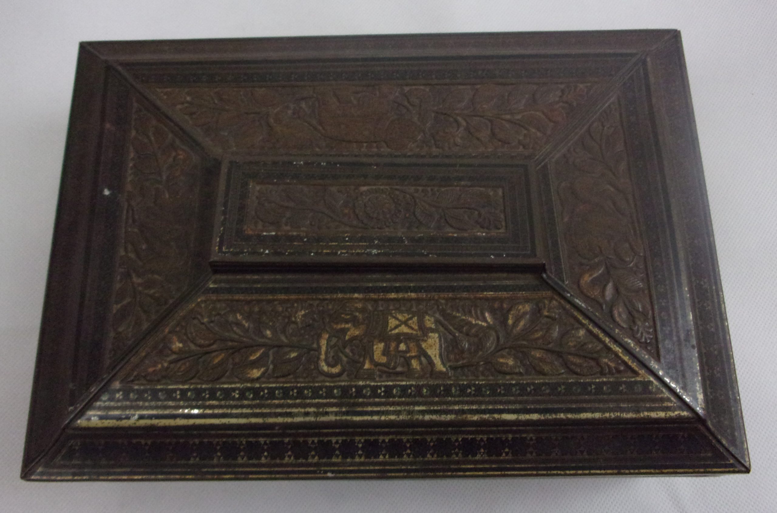 Huntley And Palmer Indian Elephants Casket Biscuit Tin - Image 6