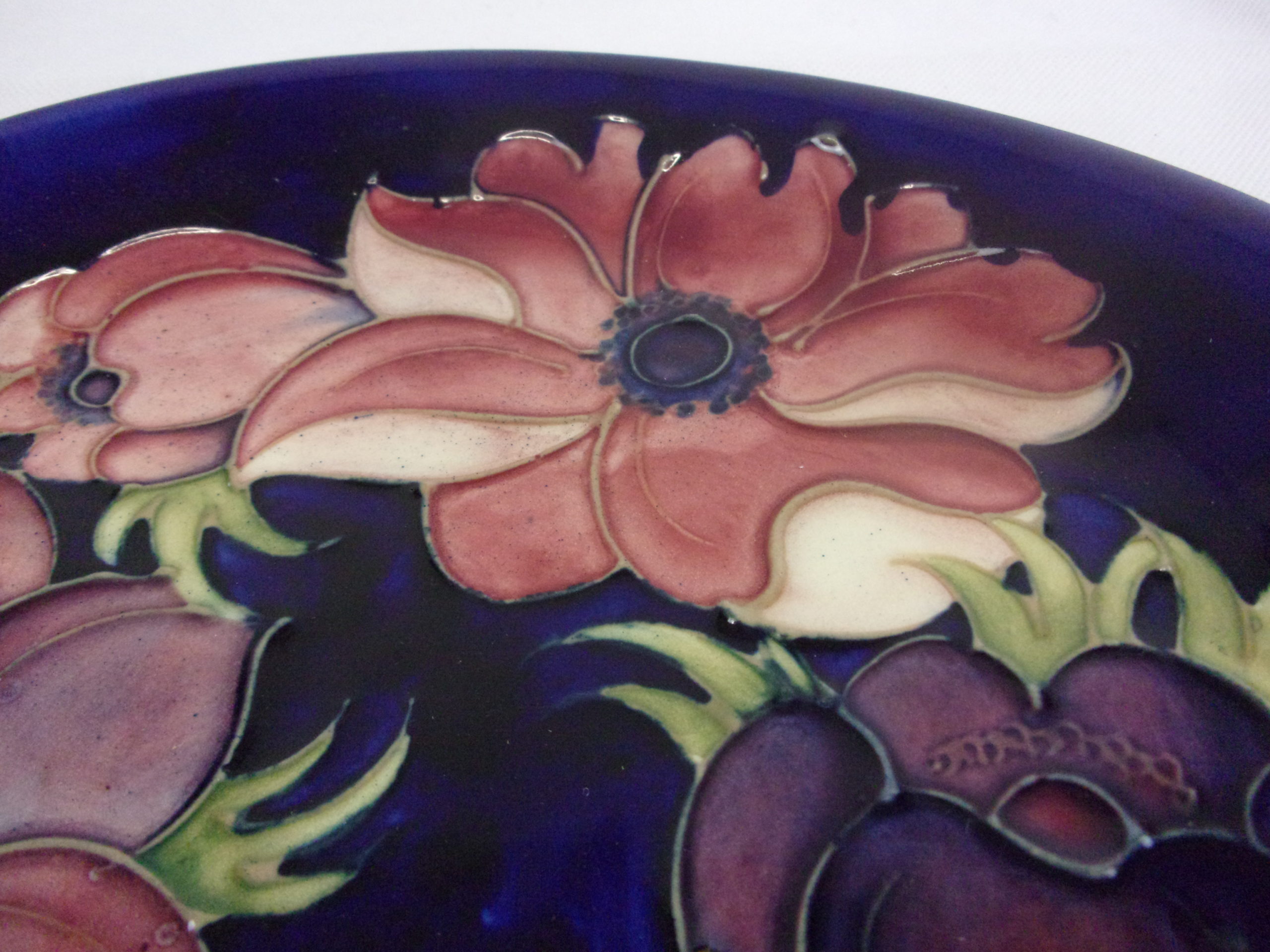 Moorcroft Clematis Pattern Plate - Image 4
