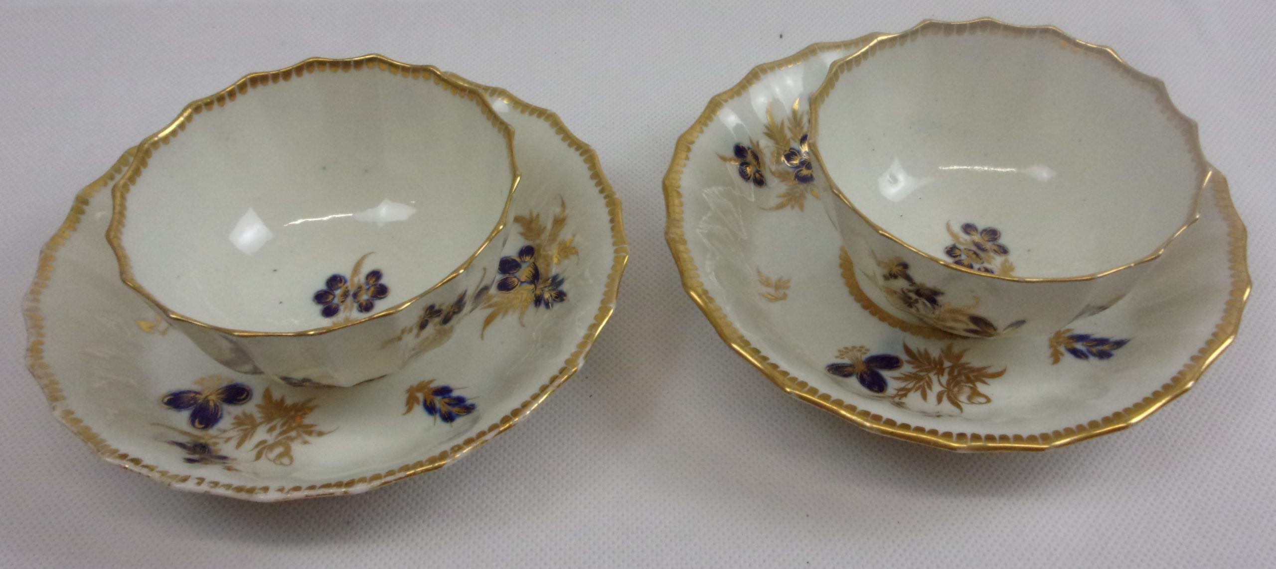Circa 1785 Pair Blue Gilt Flight & Barr Worcester Porcelain Tea Bowls Saucers