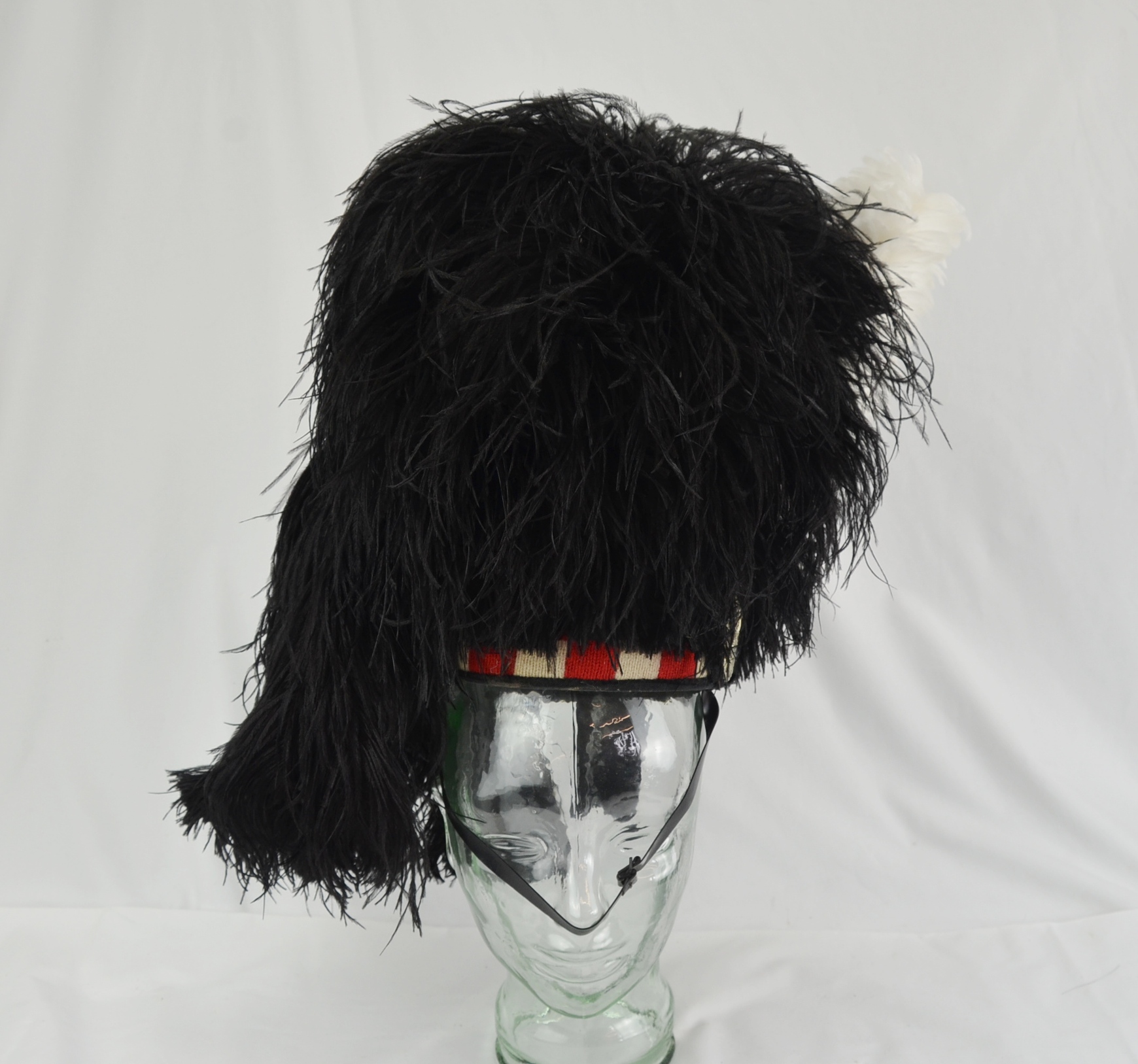 A Gordon Highlanders 6TH Battalion Other Ranks Feather Bonnet - Image 2