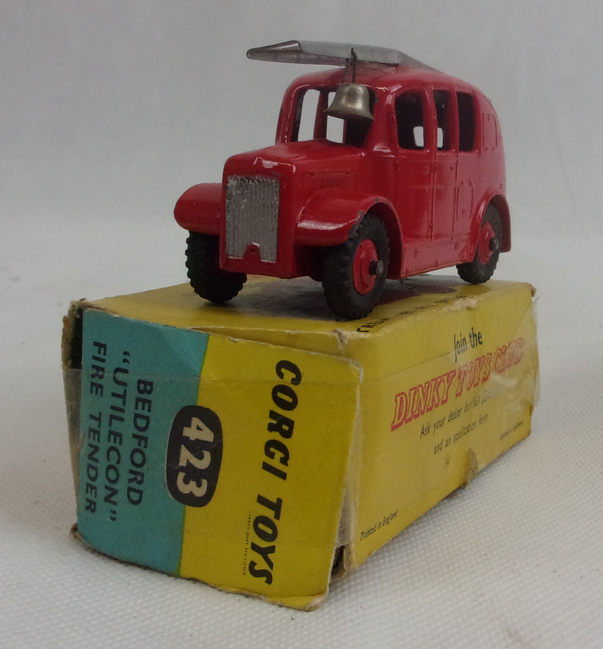 Dinky Toys 250 Streamlined Fire Engine In Its Original Box - Image 3