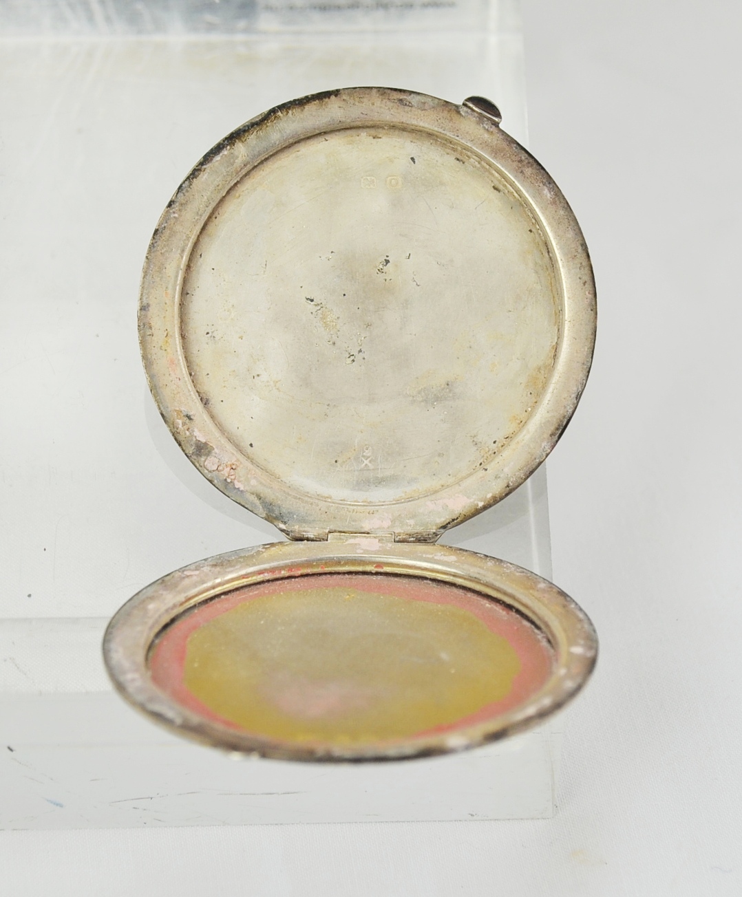 1913 Dated George V Royal Army Medical Corps Lady’s Silver Compact - Image 3