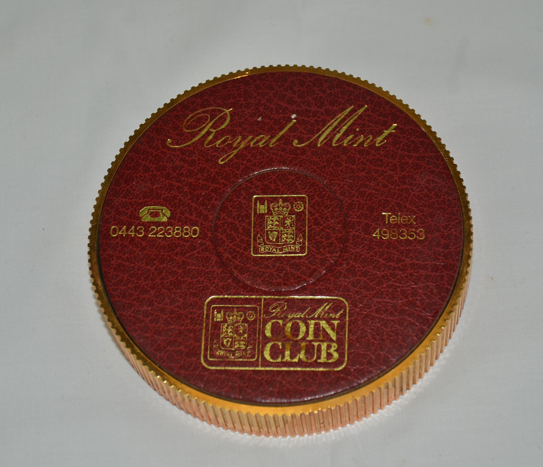 Sovereign Paperweight From The Royal Mint Coin Club - Image 3