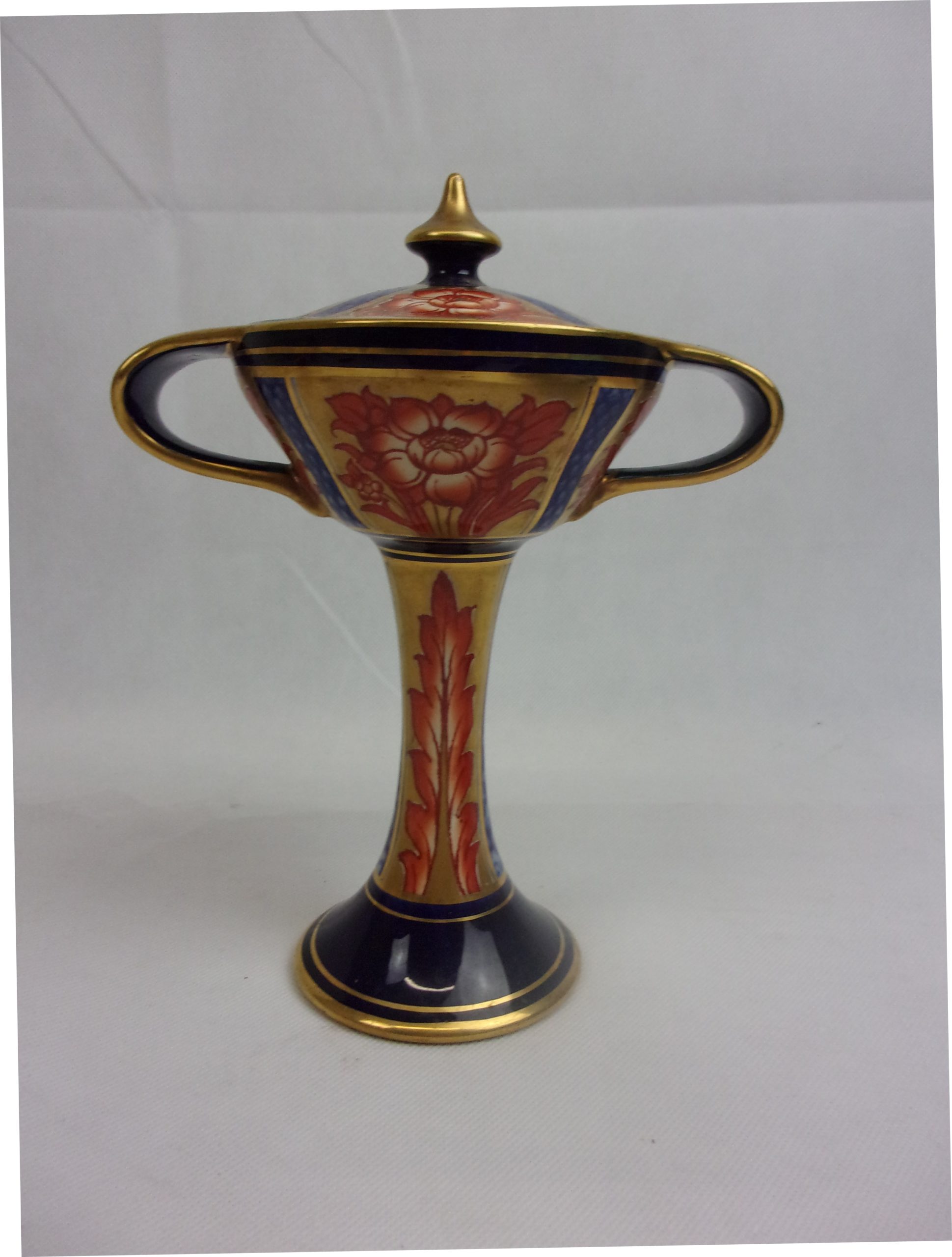 Circa 1897 William Moorcroft For James MacIntyre Aurelian Ware Lidded Bonbonnierre