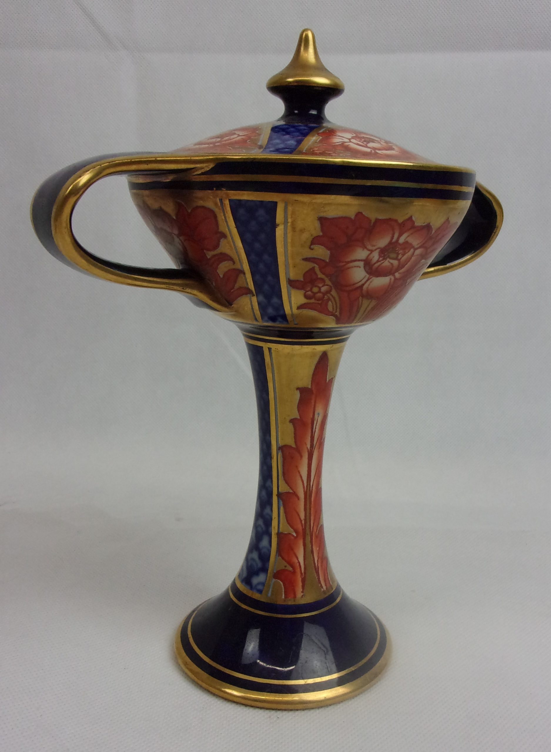 Circa 1897 William Moorcroft For James MacIntyre Aurelian Ware Lidded Bonbonnierre - Image 4