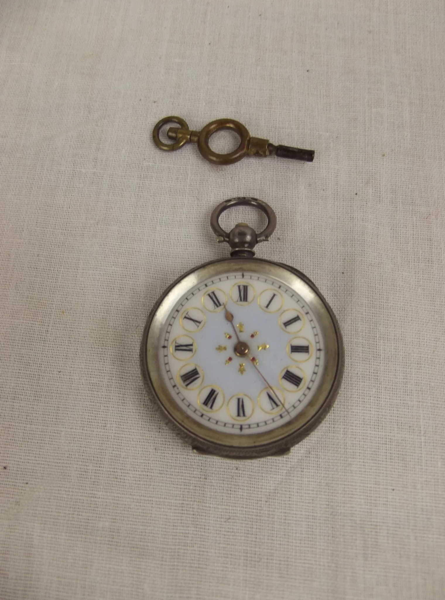 Ladies Swiss Circa 1920 .935 Silver Pocket Watch With A Charming Dial