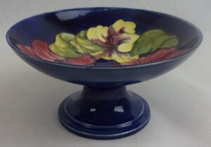 Moorcroft Hibiscus Pattern Tazza
