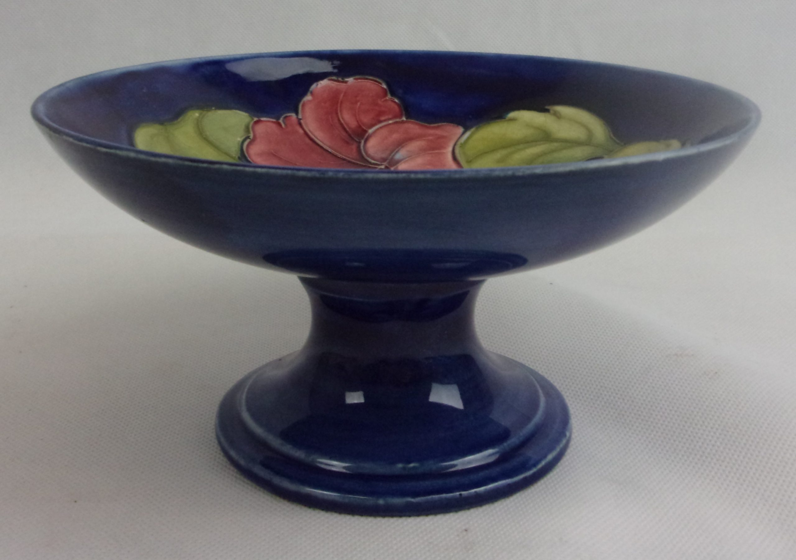 Moorcroft Hibiscus Pattern Tazza - Image 3