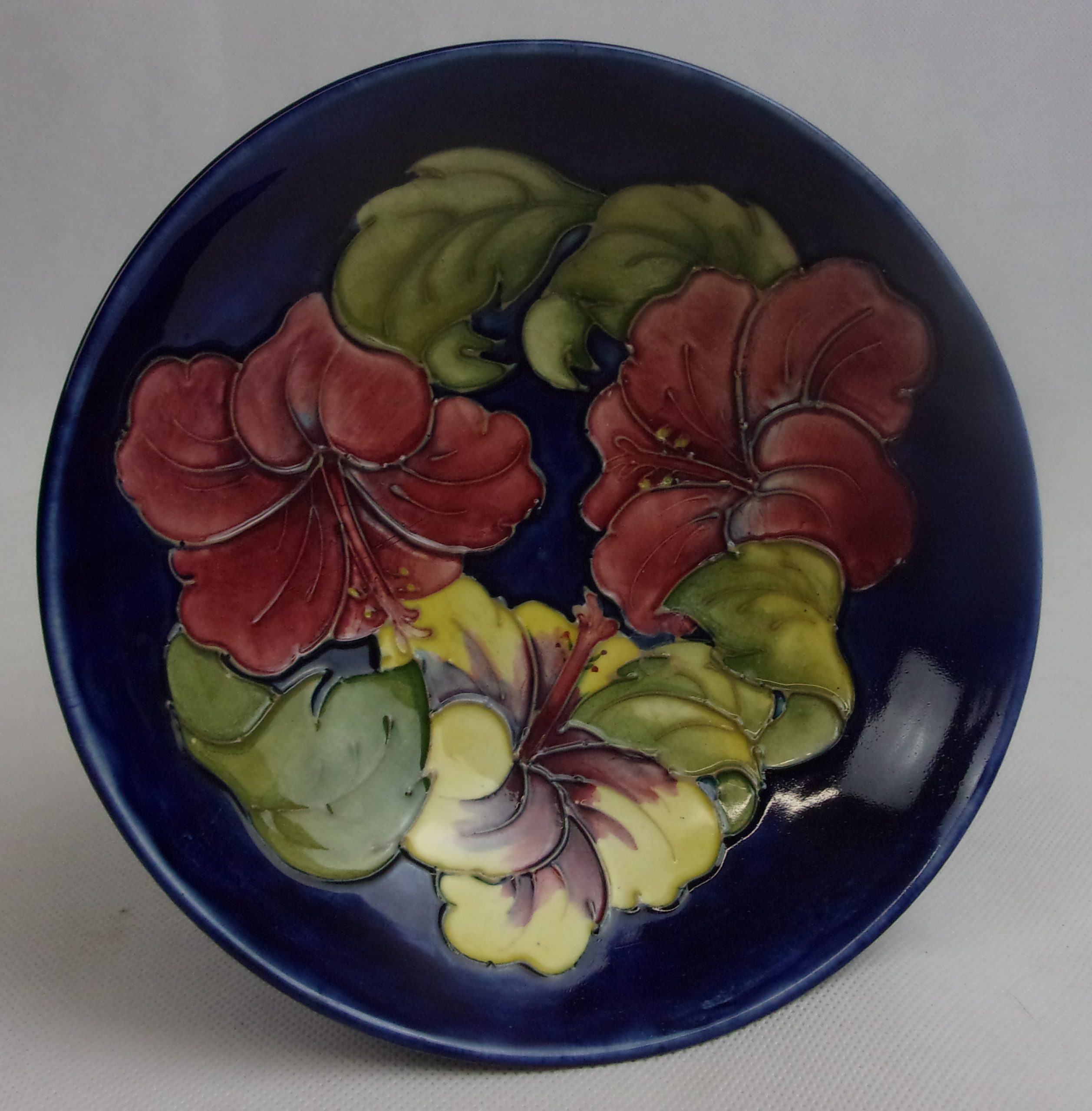 Moorcroft Hibiscus Pattern Tazza - Image 2