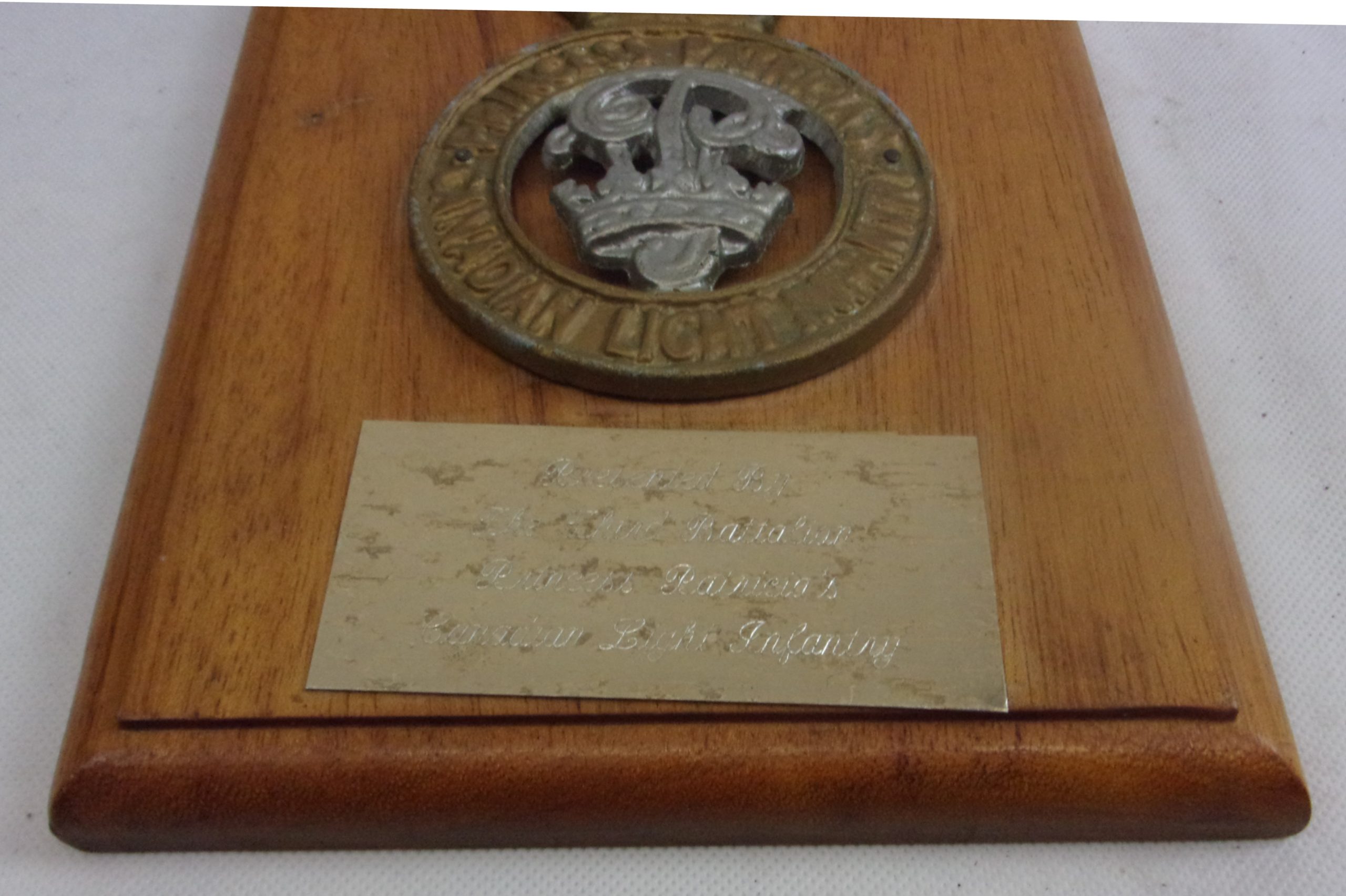 Princess Patricias Canadian Light Infantry 3rd Battalion Presentation Plaque - Image 3
