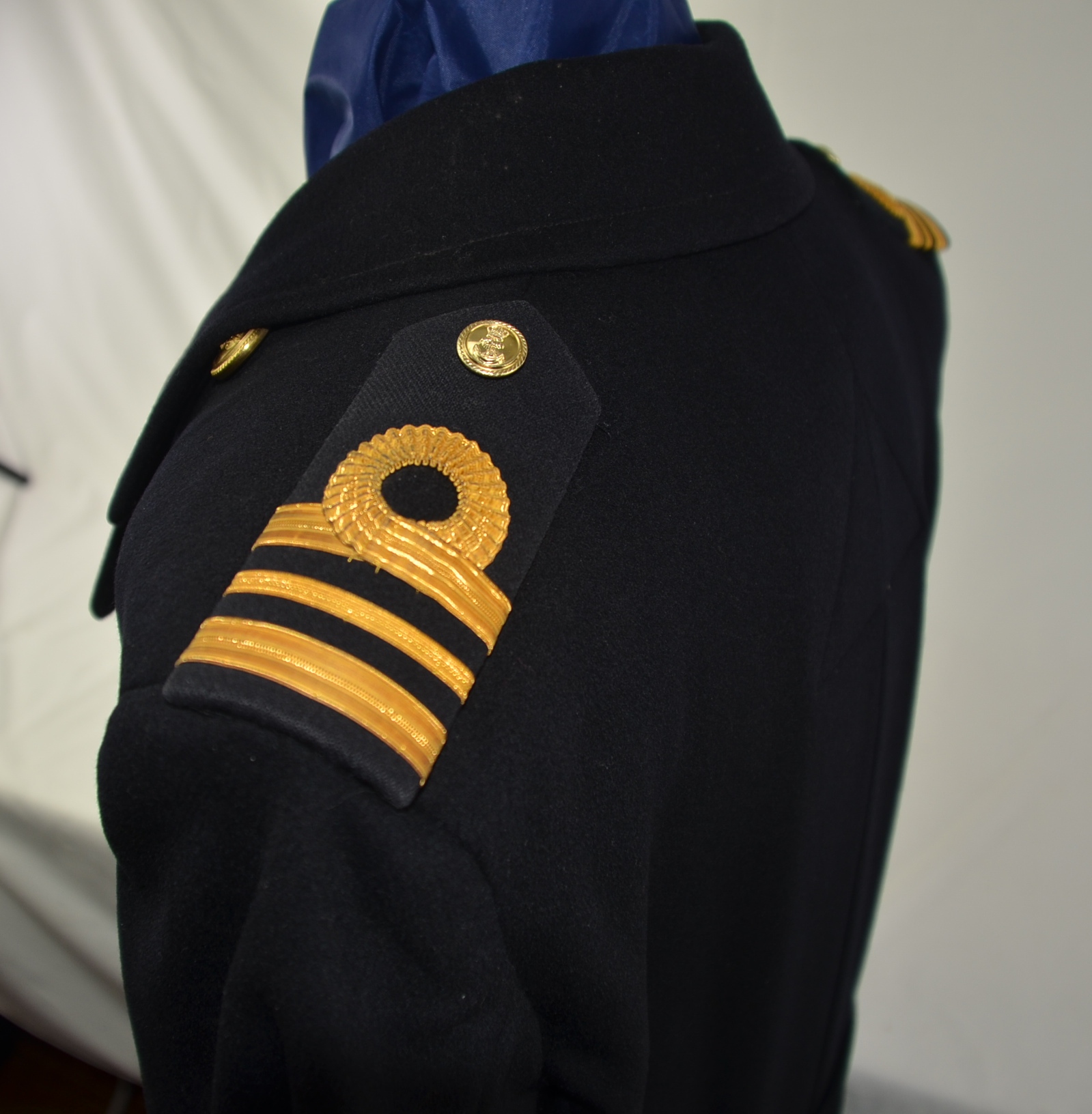 Royal Navy Officers Gieves Wool/Cashmere Dress Coat In Superb Condition - Image 15