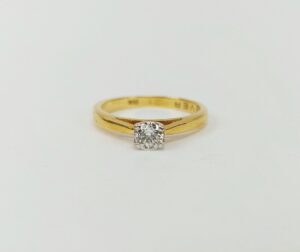 18ct Yellow Gold Diamond Solitaire Ring UK Size H+ US 4