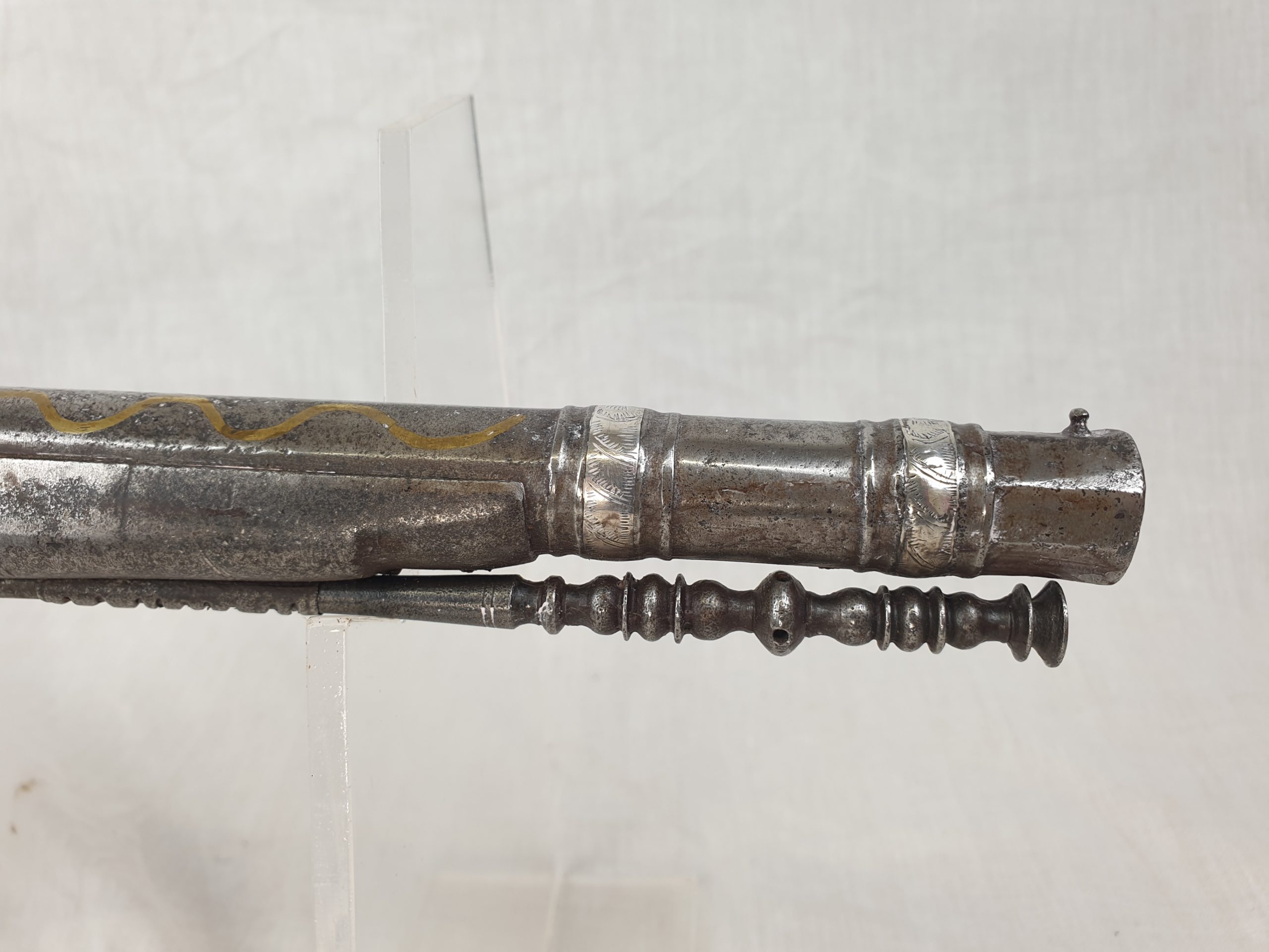 17th Century A Rare Scottish 22 Bore All Metal Heart-Butt Flintlock Belt Pistol - Image 5