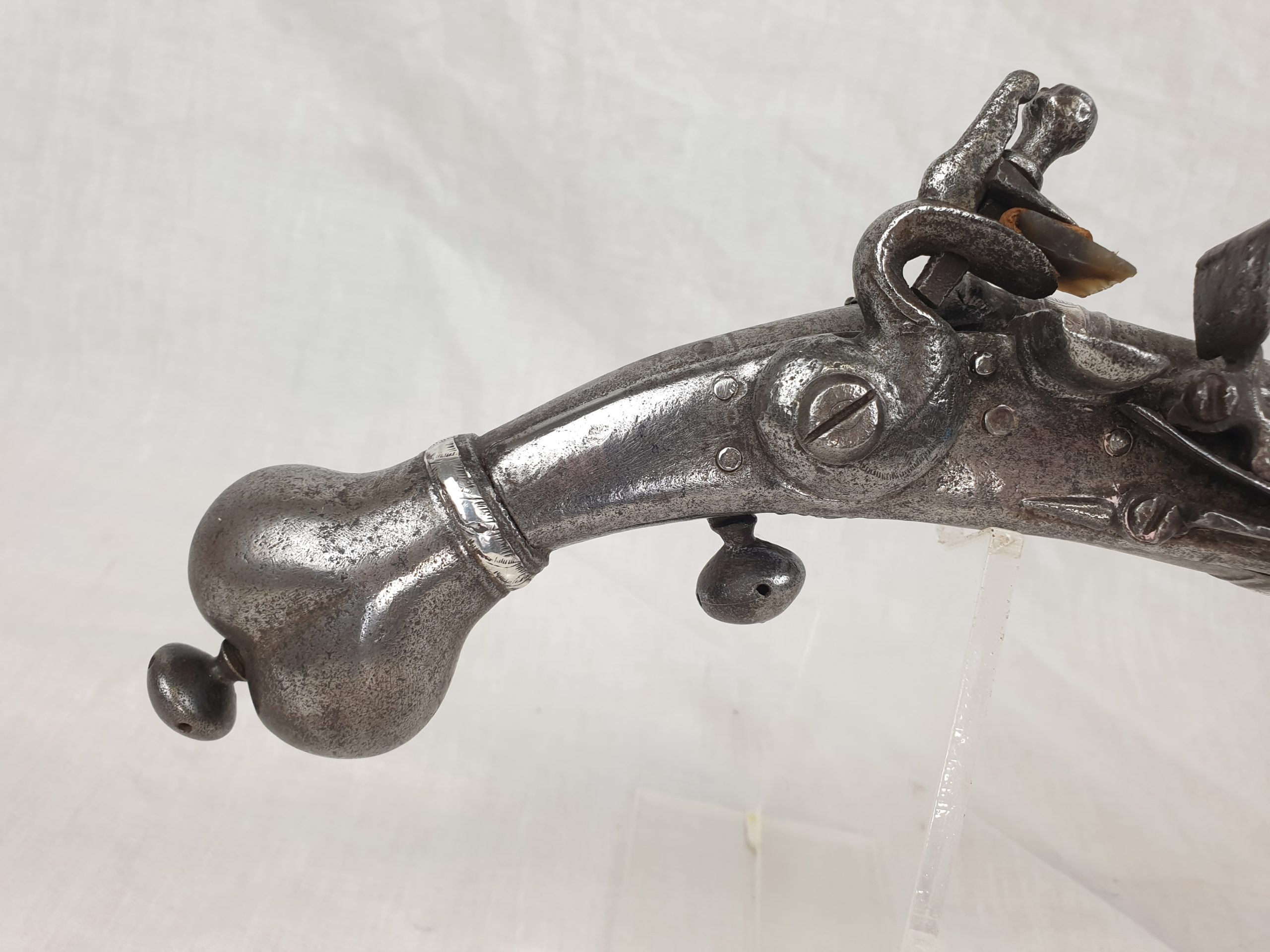 17th Century A Rare Scottish 22 Bore All Metal Heart-Butt Flintlock Belt Pistol - Image 9