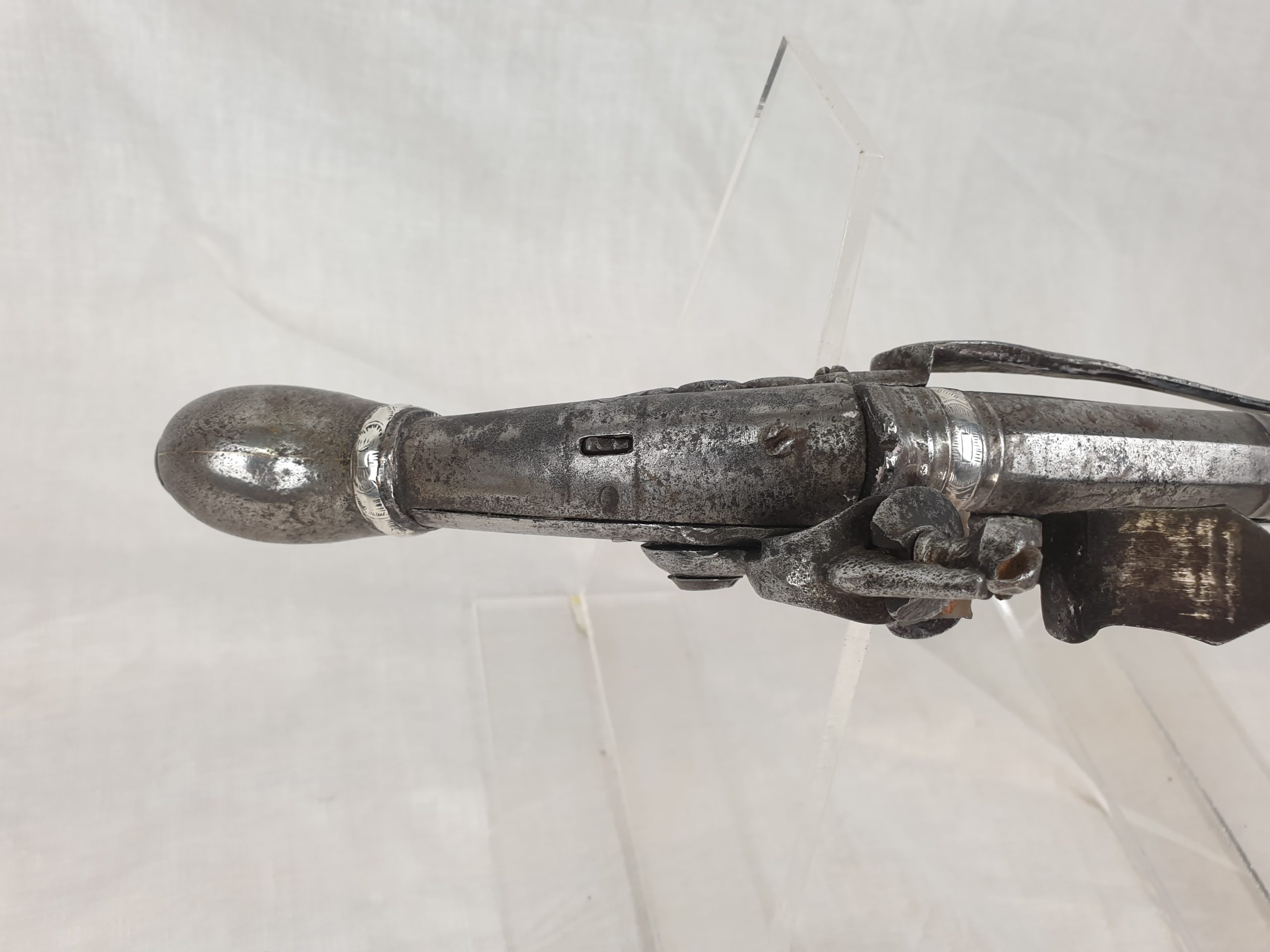 17th Century A Rare Scottish 22 Bore All Metal Heart-Butt Flintlock Belt Pistol - Image 16