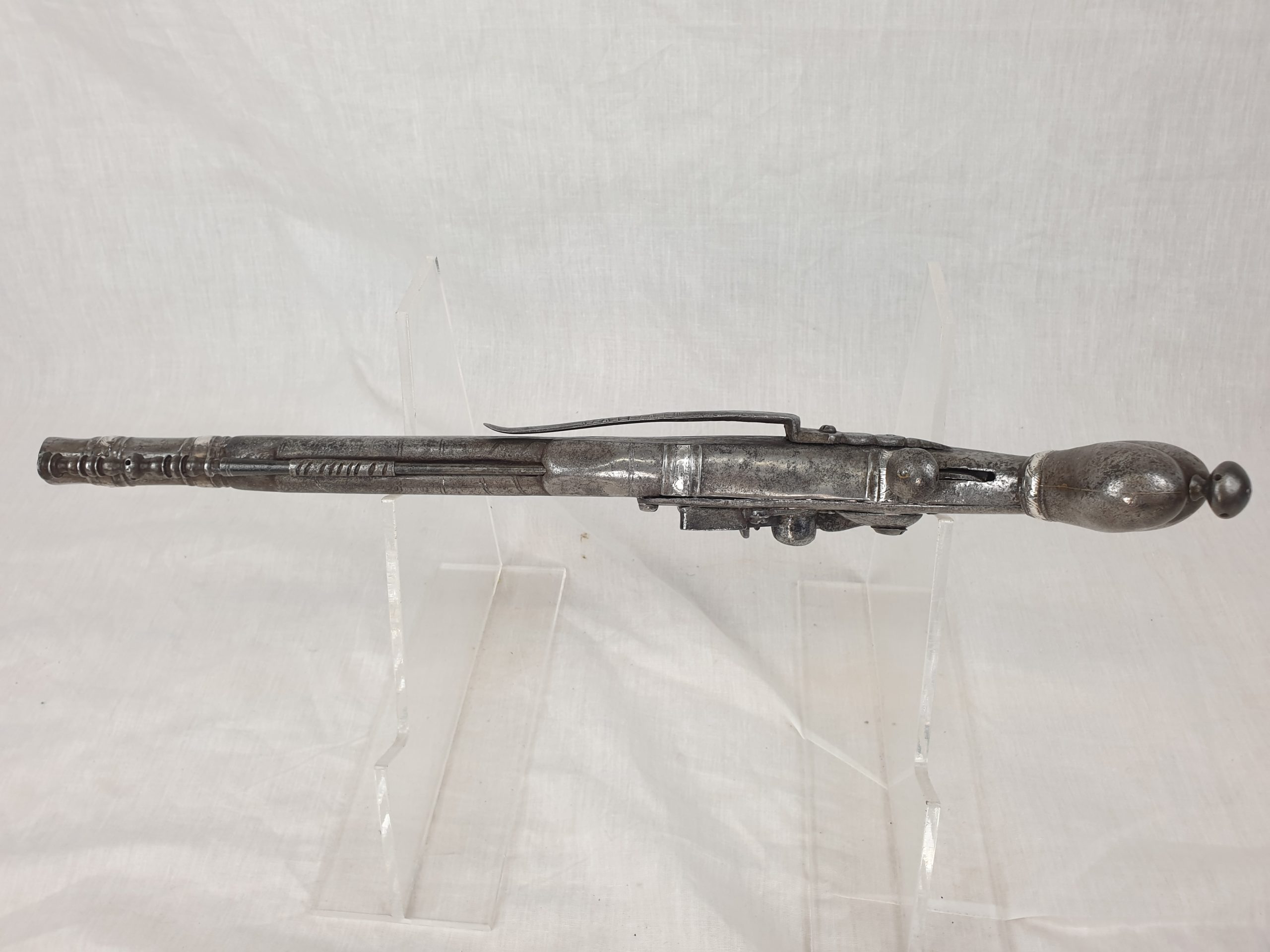 17th Century A Rare Scottish 22 Bore All Metal Heart-Butt Flintlock Belt Pistol - Image 23