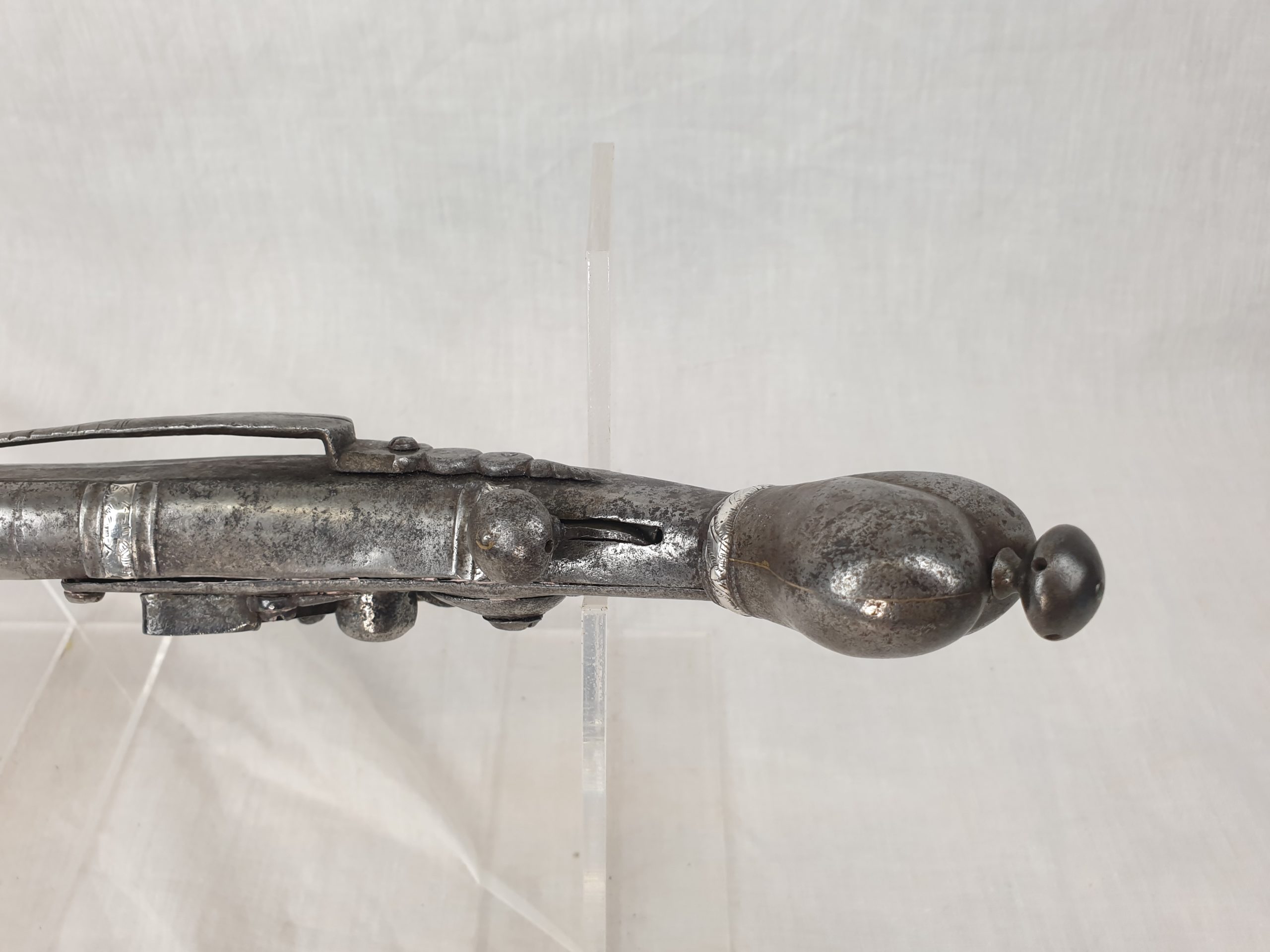 17th Century A Rare Scottish 22 Bore All Metal Heart-Butt Flintlock Belt Pistol - Image 25