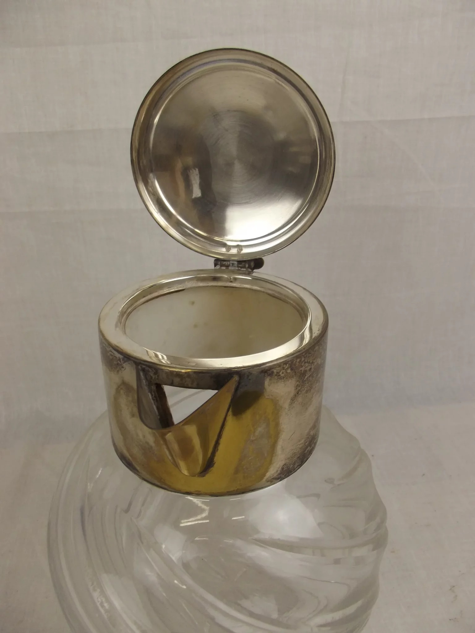 Art Nouveau Spriral Cut Glass & Silver Plated Bulbous Jug - Image 3