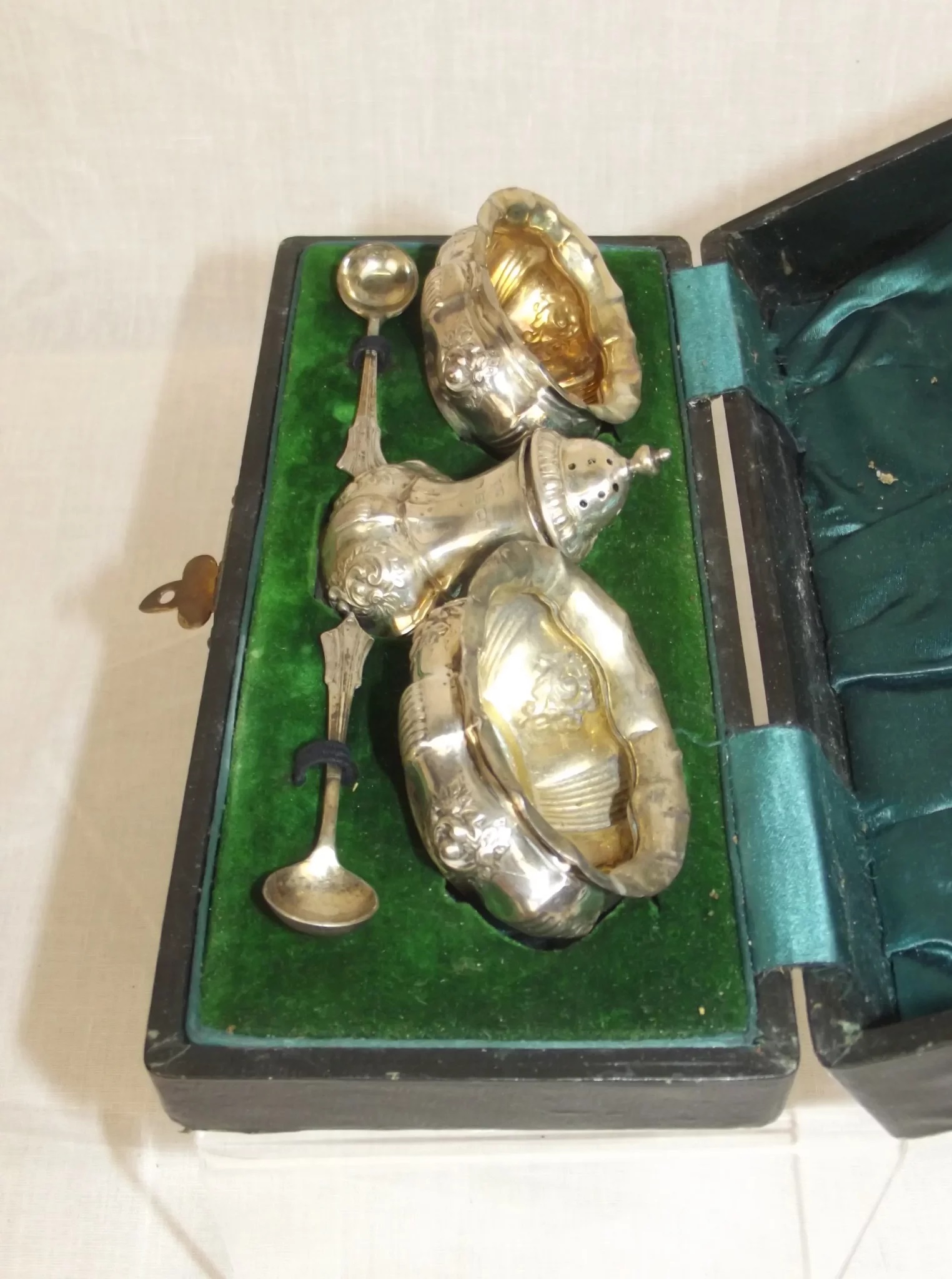 Cased Silver Cruet Set Birmingham 1899 - Image 3