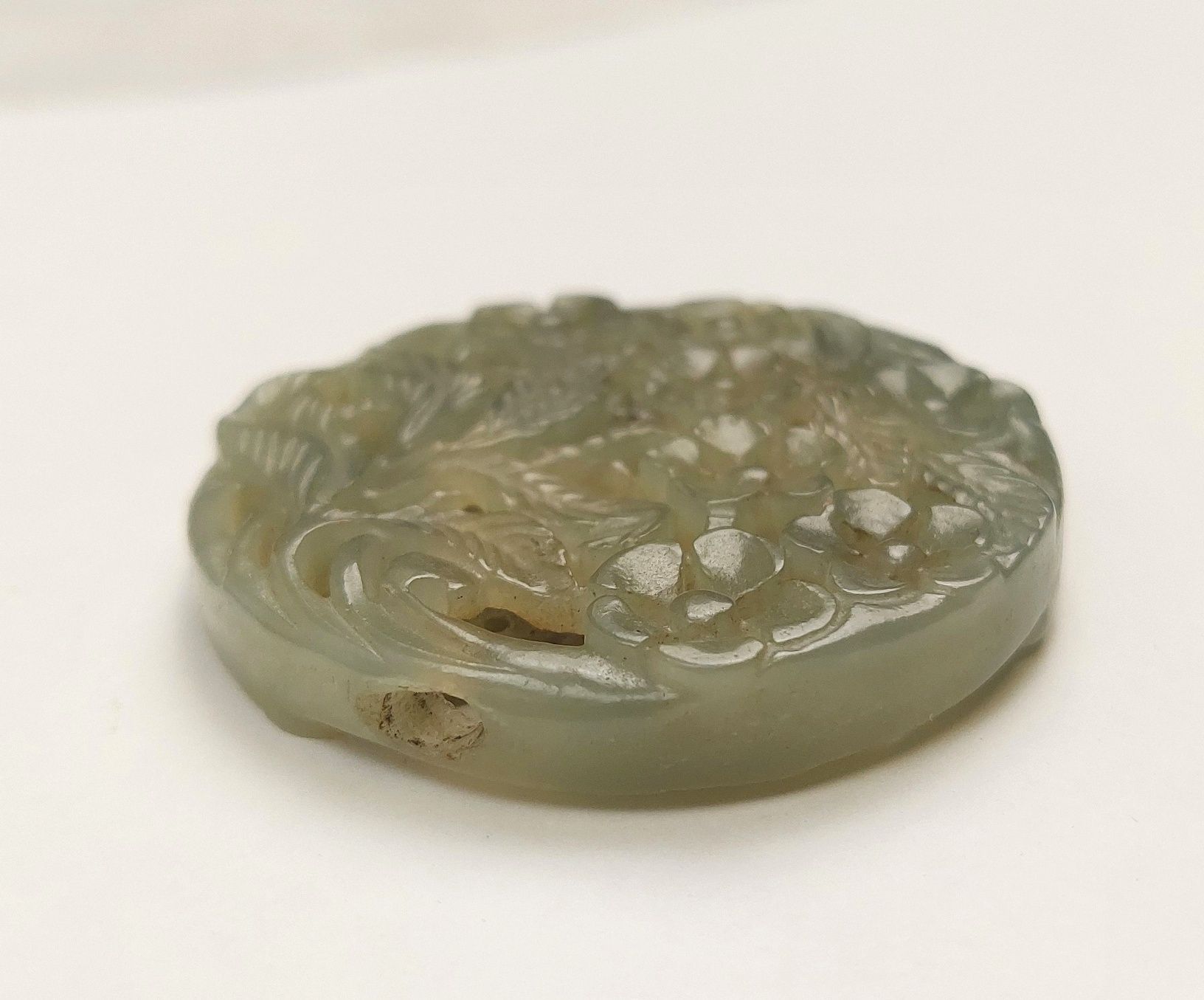 Finely Carved Chinese Reticulated Deep Celadon Jade Pendant Of Flowers - Image 4
