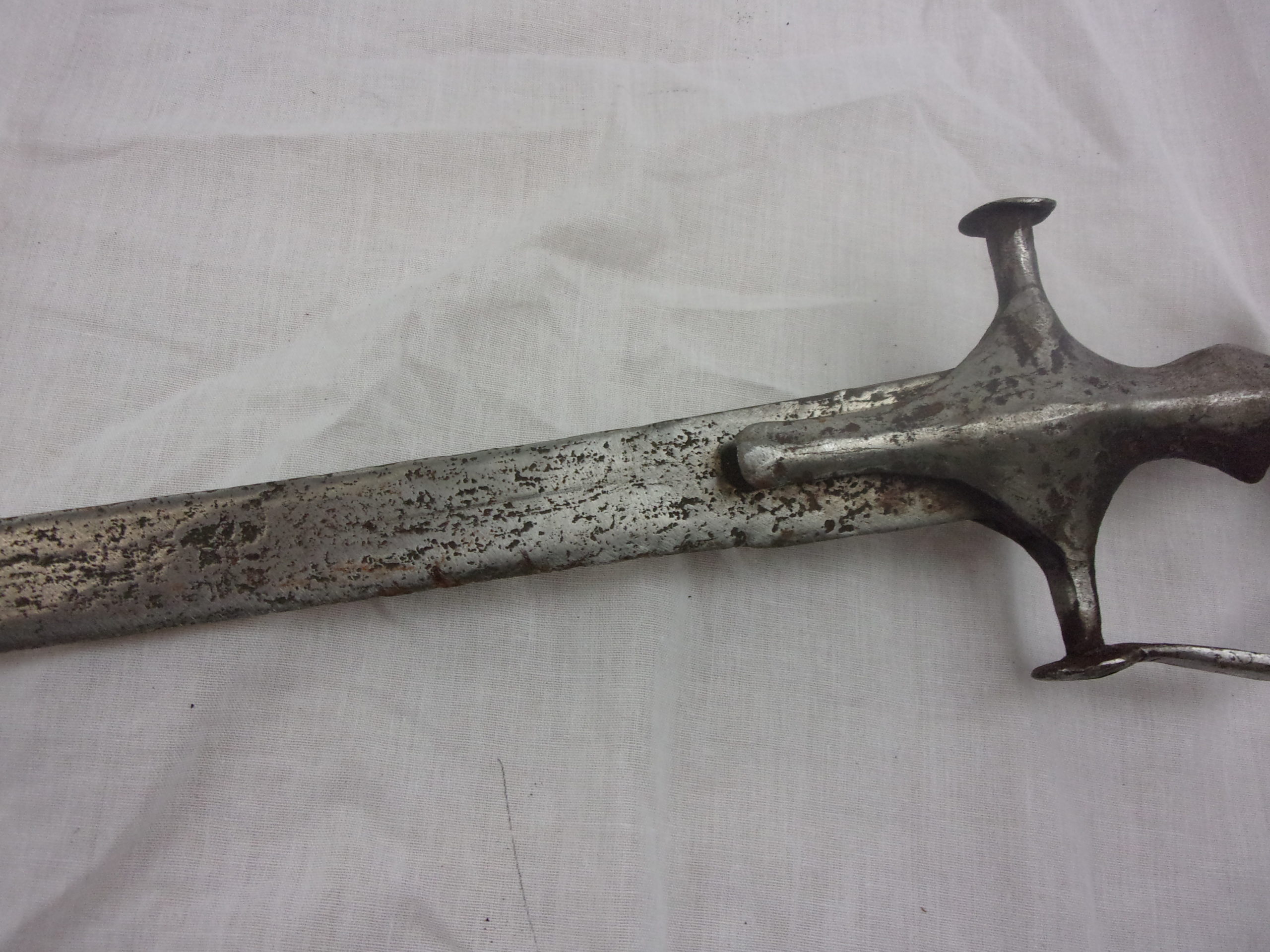 Indian 19th Century Sirohi Tulwar Sword And Scabbard - Image 5
