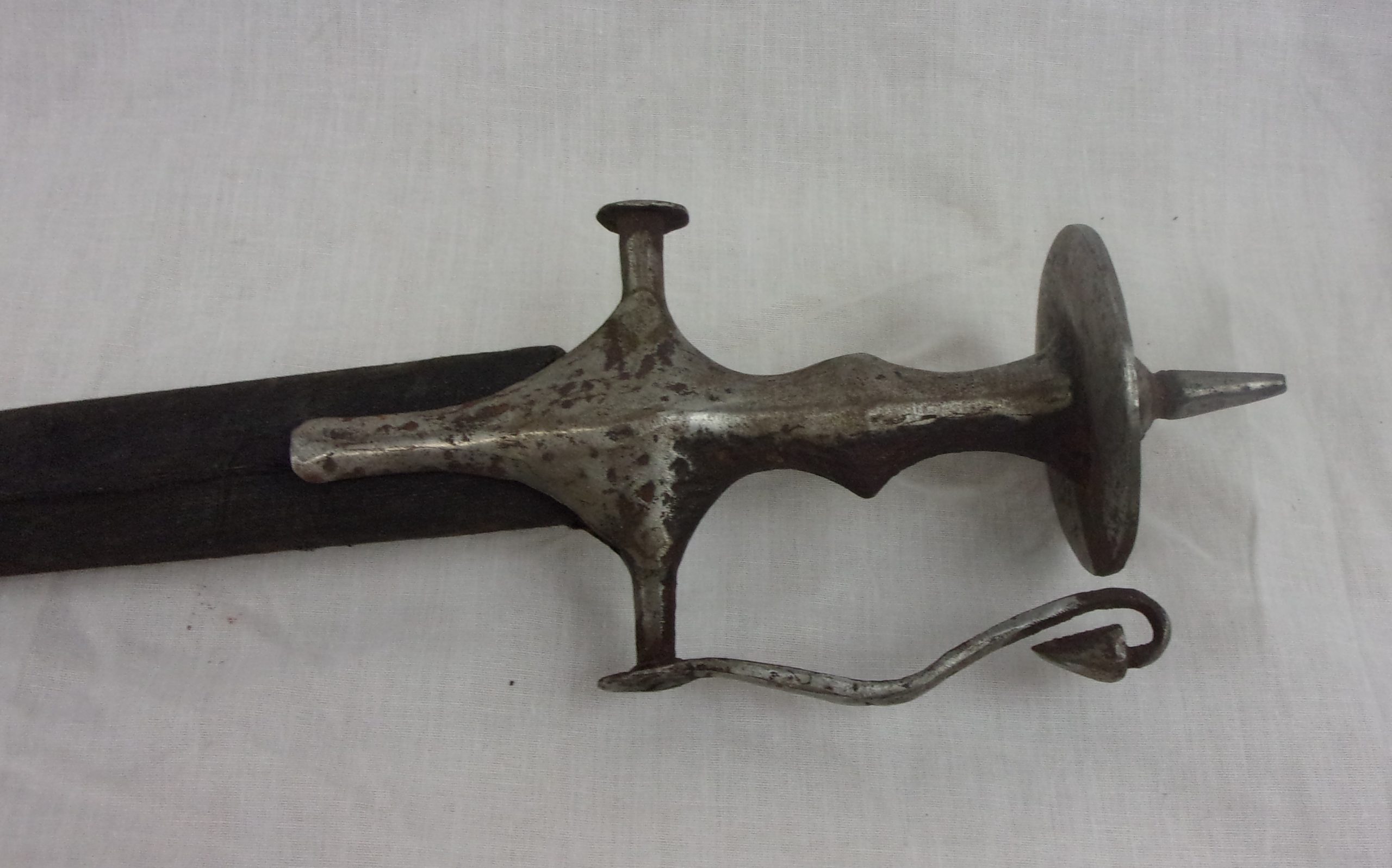 Indian 19th Century Sirohi Tulwar Sword And Scabbard - Image 13