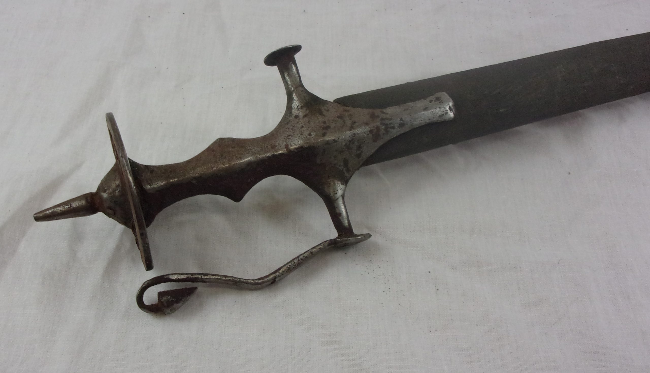 Indian 19th Century Sirohi Tulwar Sword And Scabbard - Image 11
