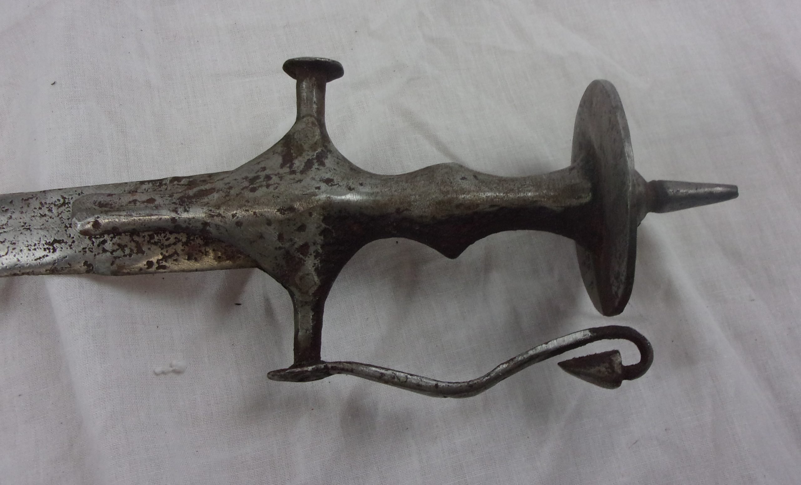 Indian 19th Century Sirohi Tulwar Sword And Scabbard - Image 9