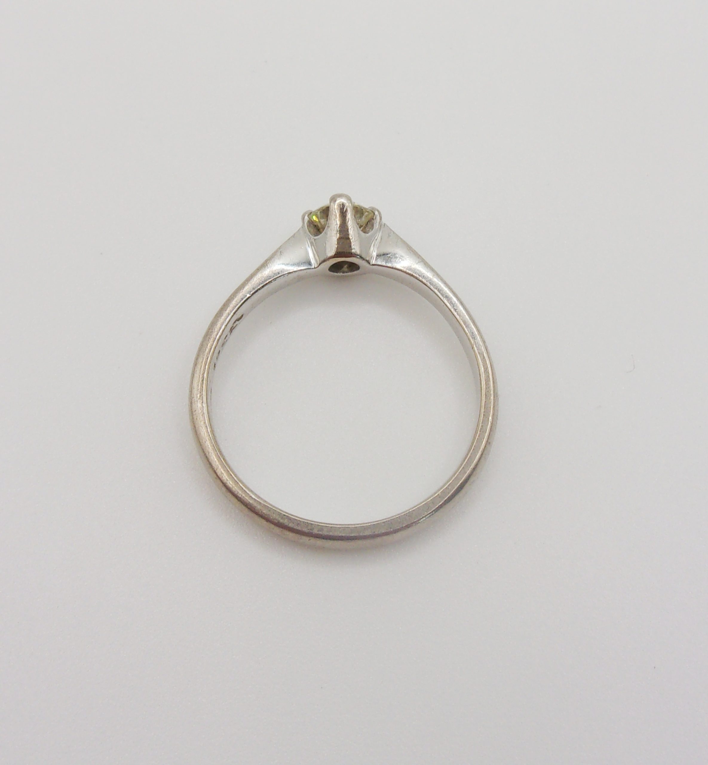 18ct White Gold .33 Carat Diamond Solitaire Ring UK Size M US 6 - Image 6