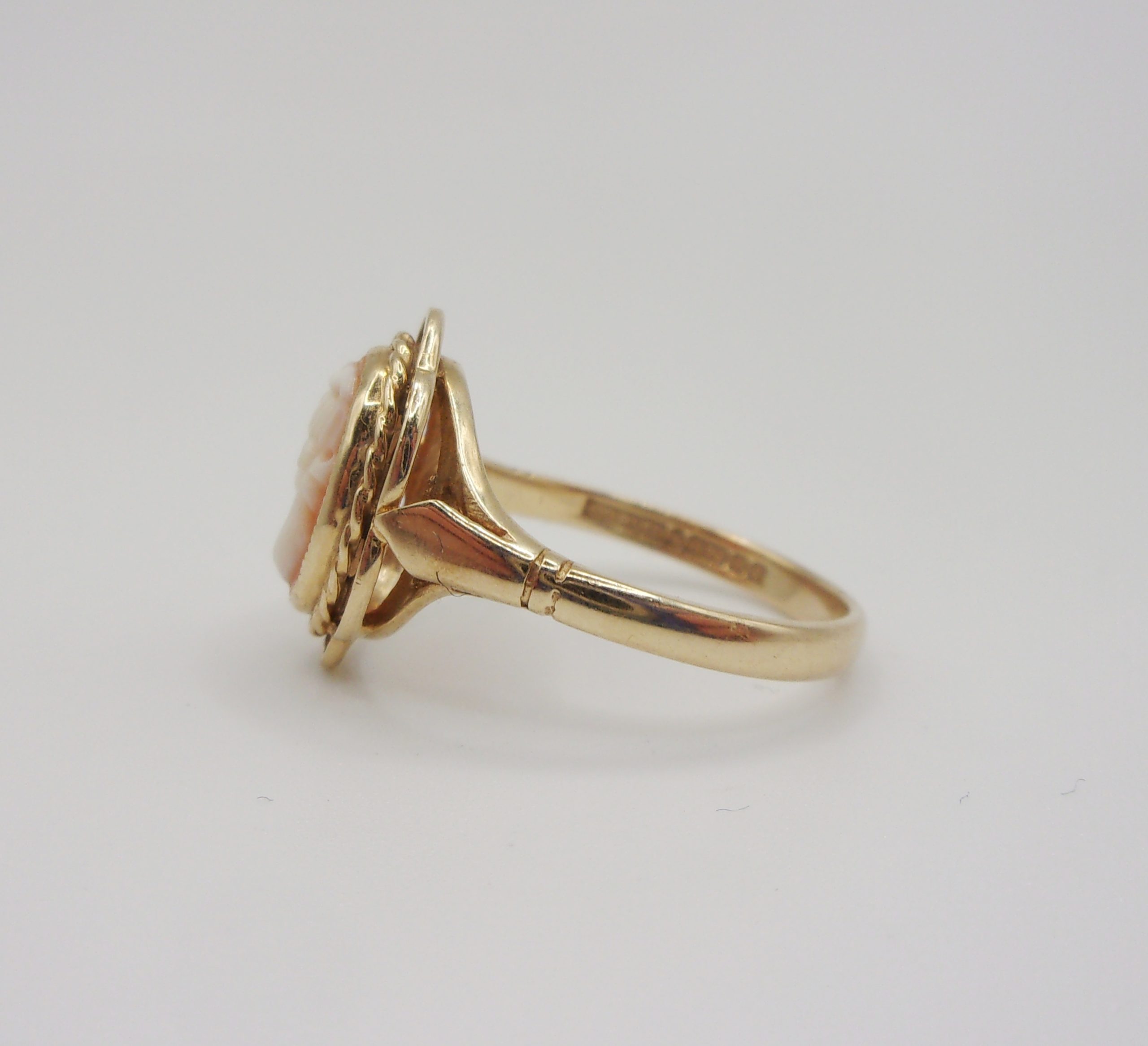 9ct Yellow Gold Cameo Ring UK Size O+ US 7 ¼ - Image 2