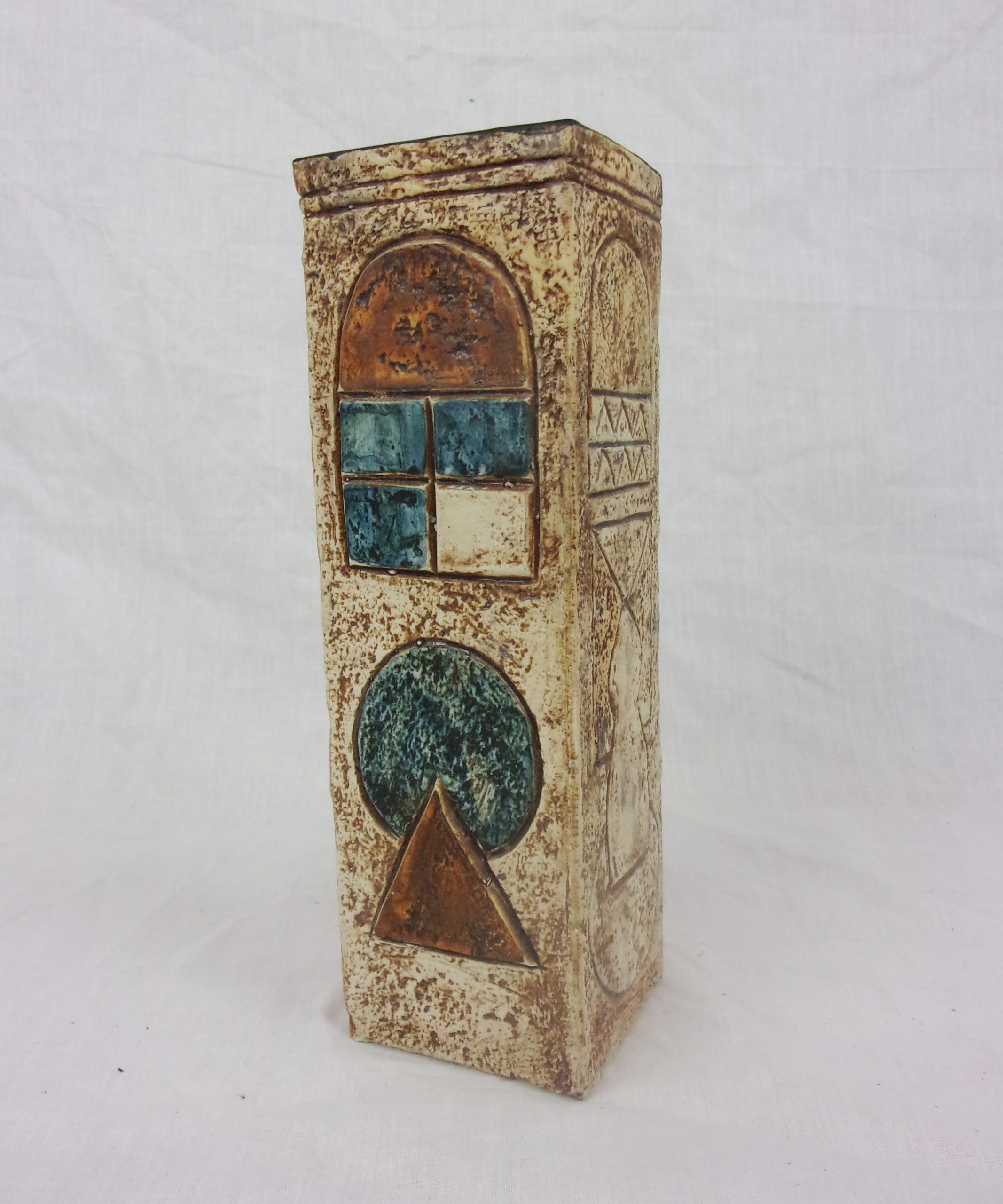 Troika Pottery Coffin Vase Signed MM c1970’s
