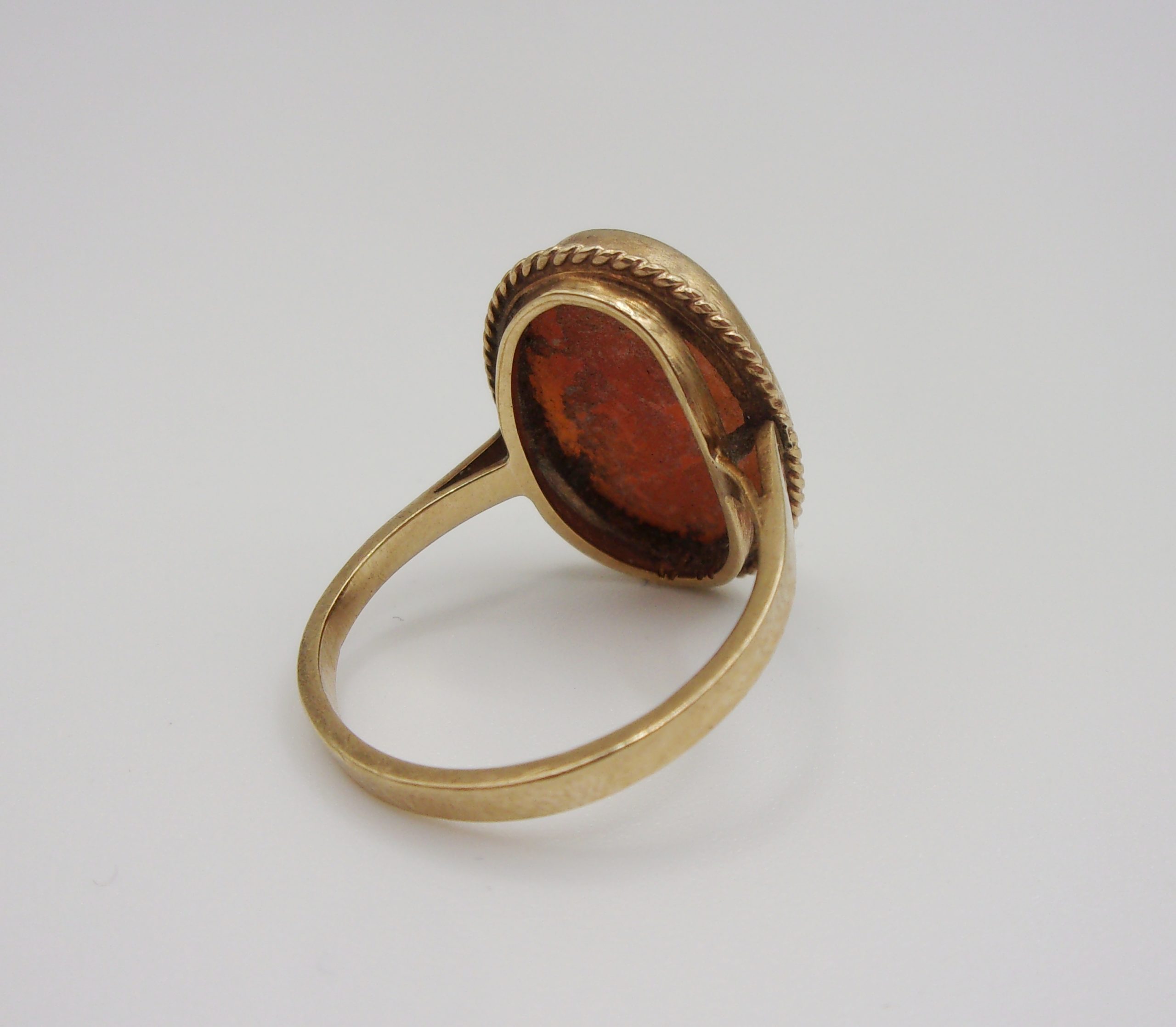9ct Yellow Gold Cameo Ring UK Size N US 6 ½ - Image 3