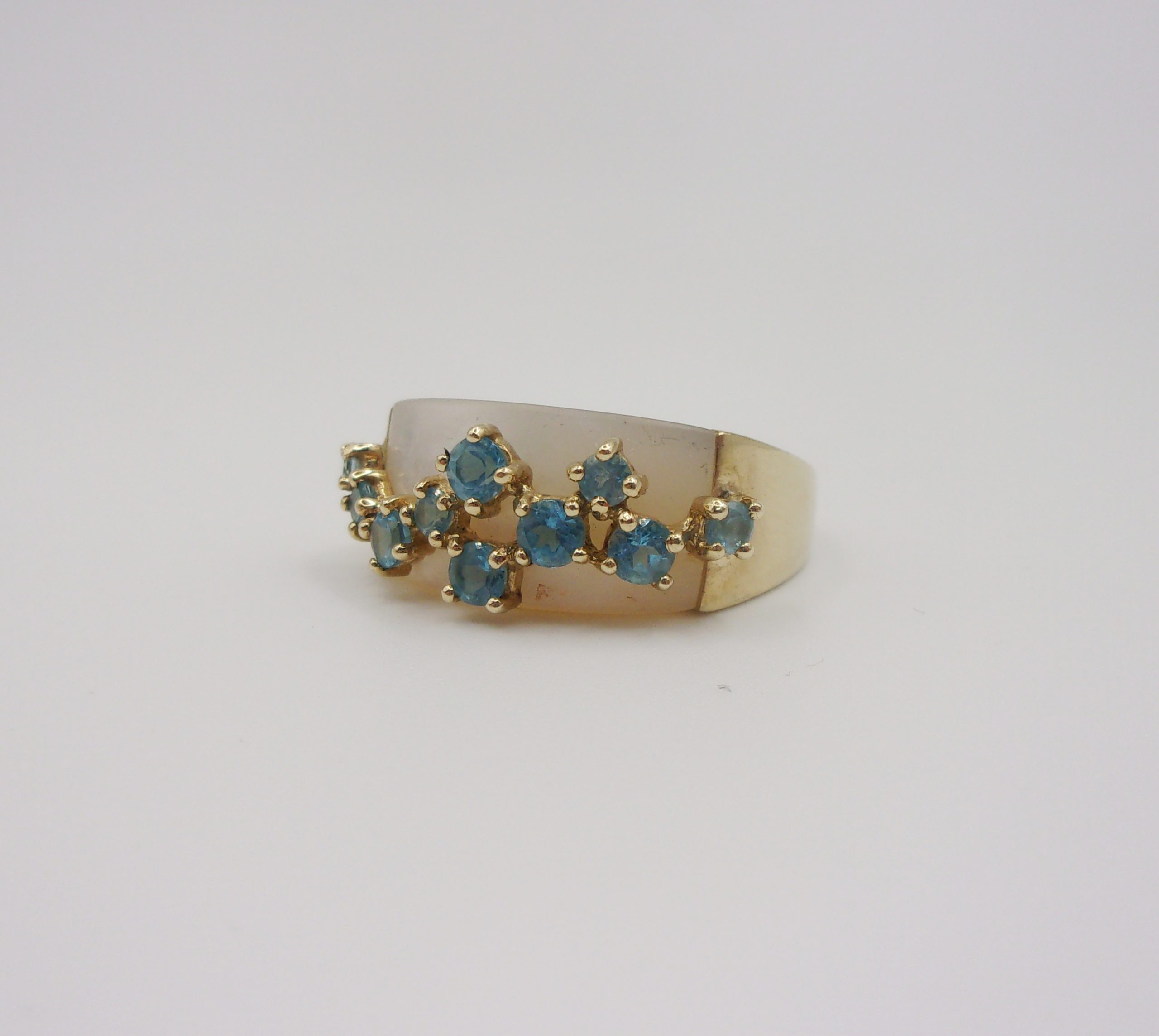 9ct Yellow Gold Topaz & M.O.P Cluster Ring UK Size S US 9
