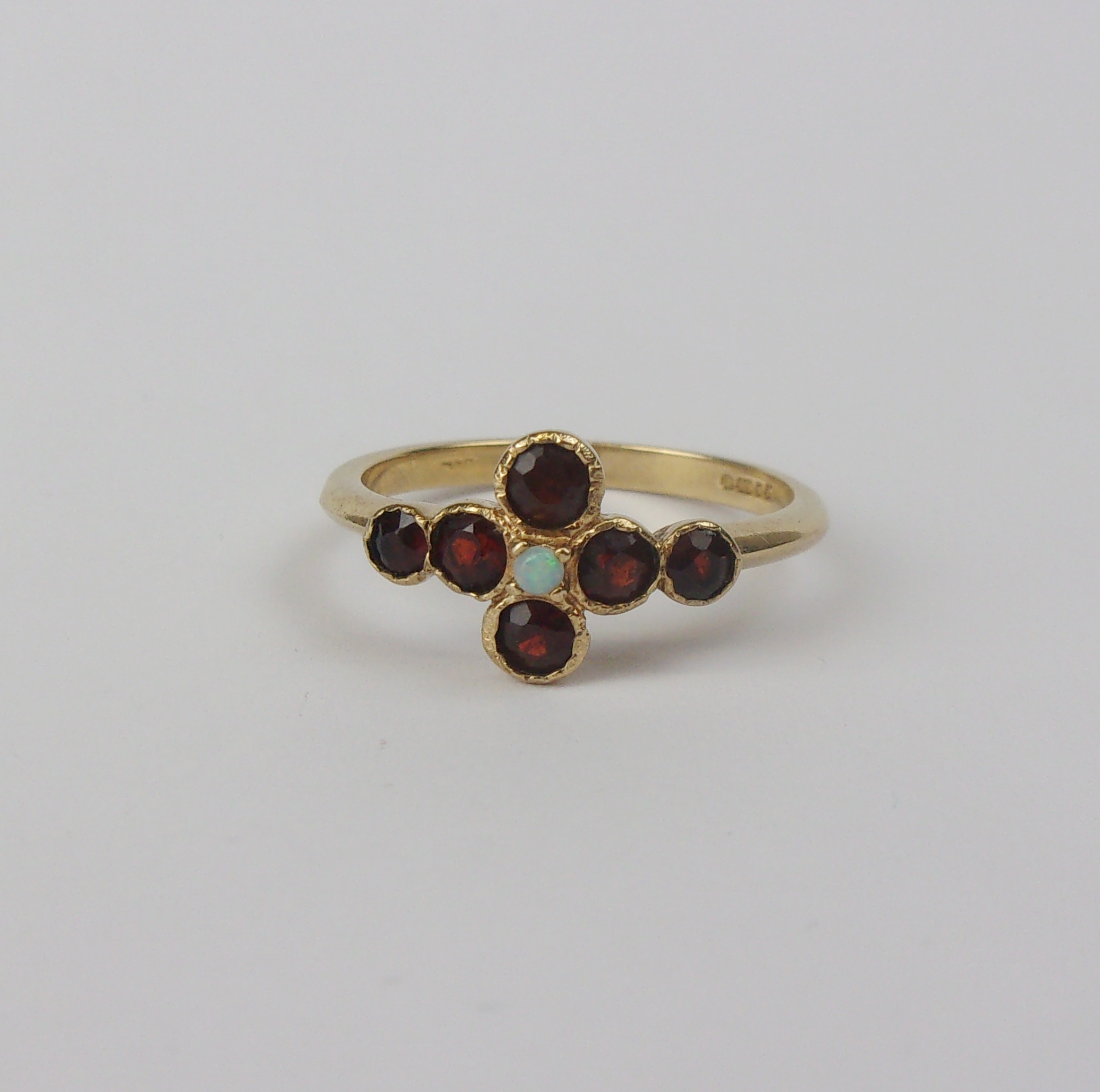 9ct Yellow Gold Garnet & Opal Ring UK Size Q US 8