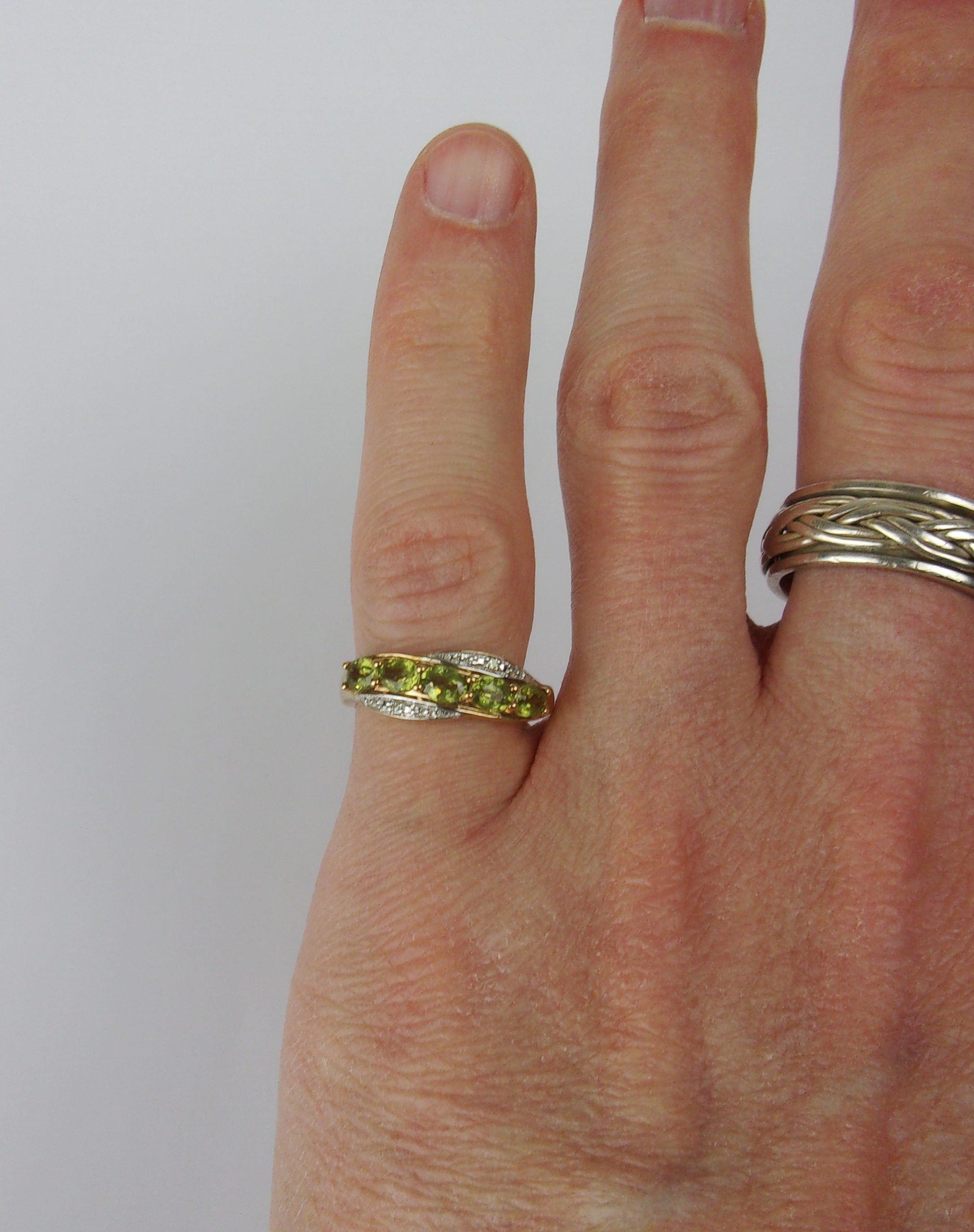 9ct Yellow Gold Peridot & Diamond Ring UK Size N+ US 6 ¾ - Image 6