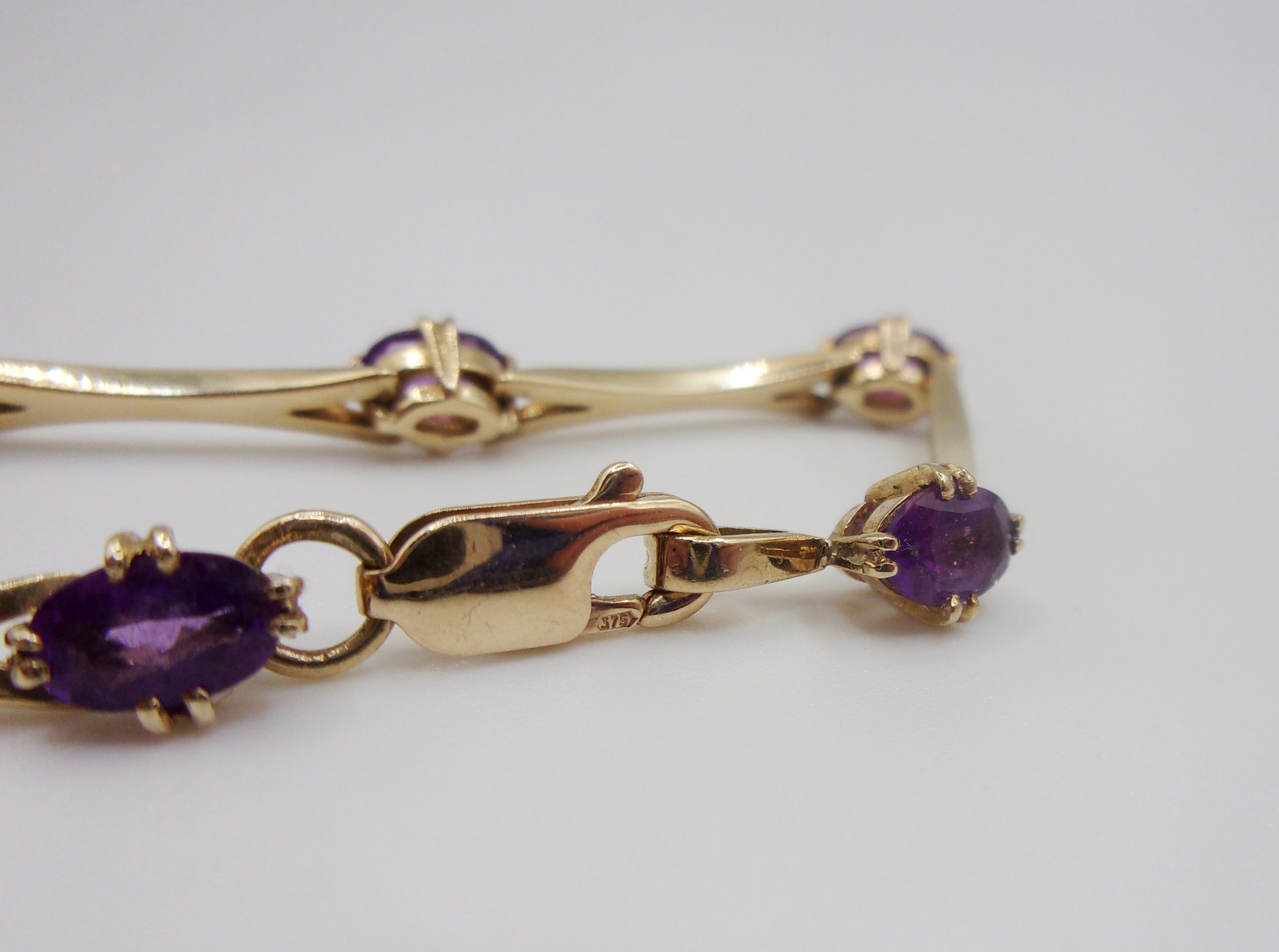 9ct Yellow Gold Amethyst Bracelet - Image 4