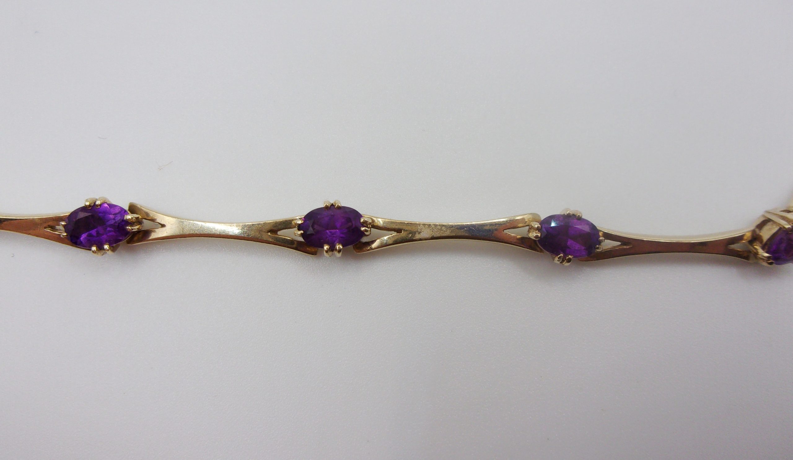 9ct Yellow Gold Amethyst Bracelet - Image 6