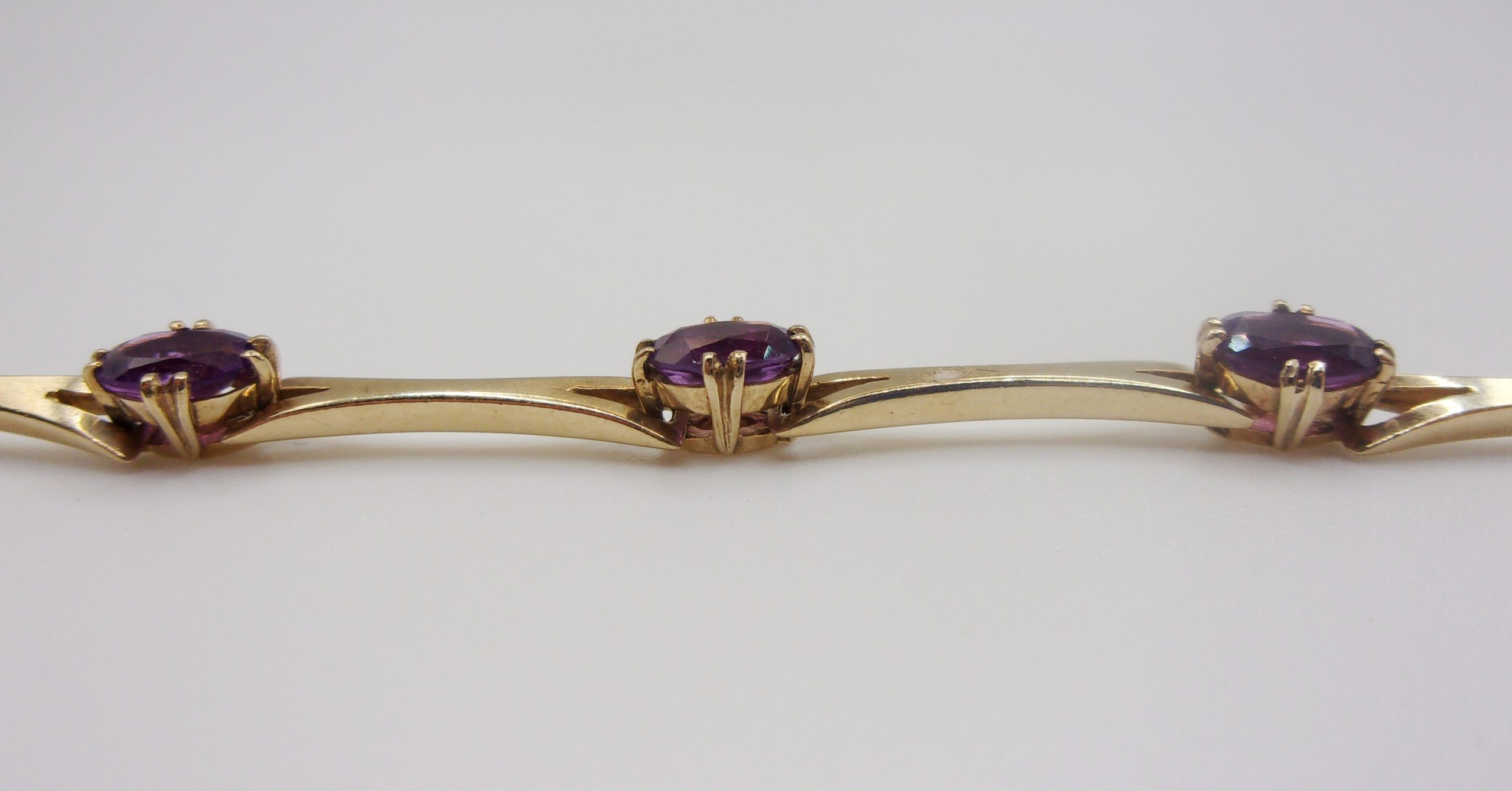 9ct Yellow Gold Amethyst Bracelet - Image 7