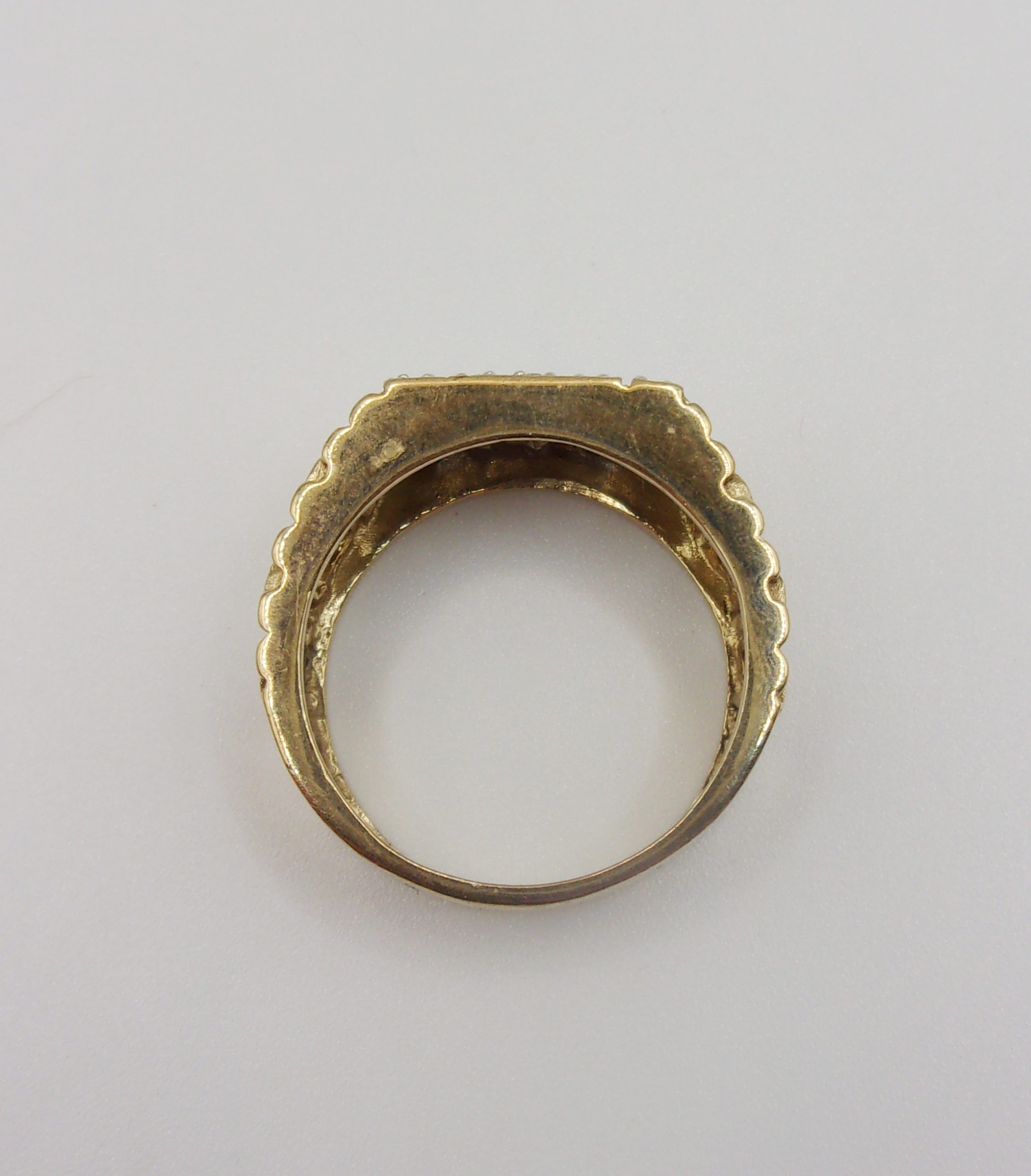 9ct Yellow Gold Diamond Greek Key Ring UK Size O US 7 - Image 7