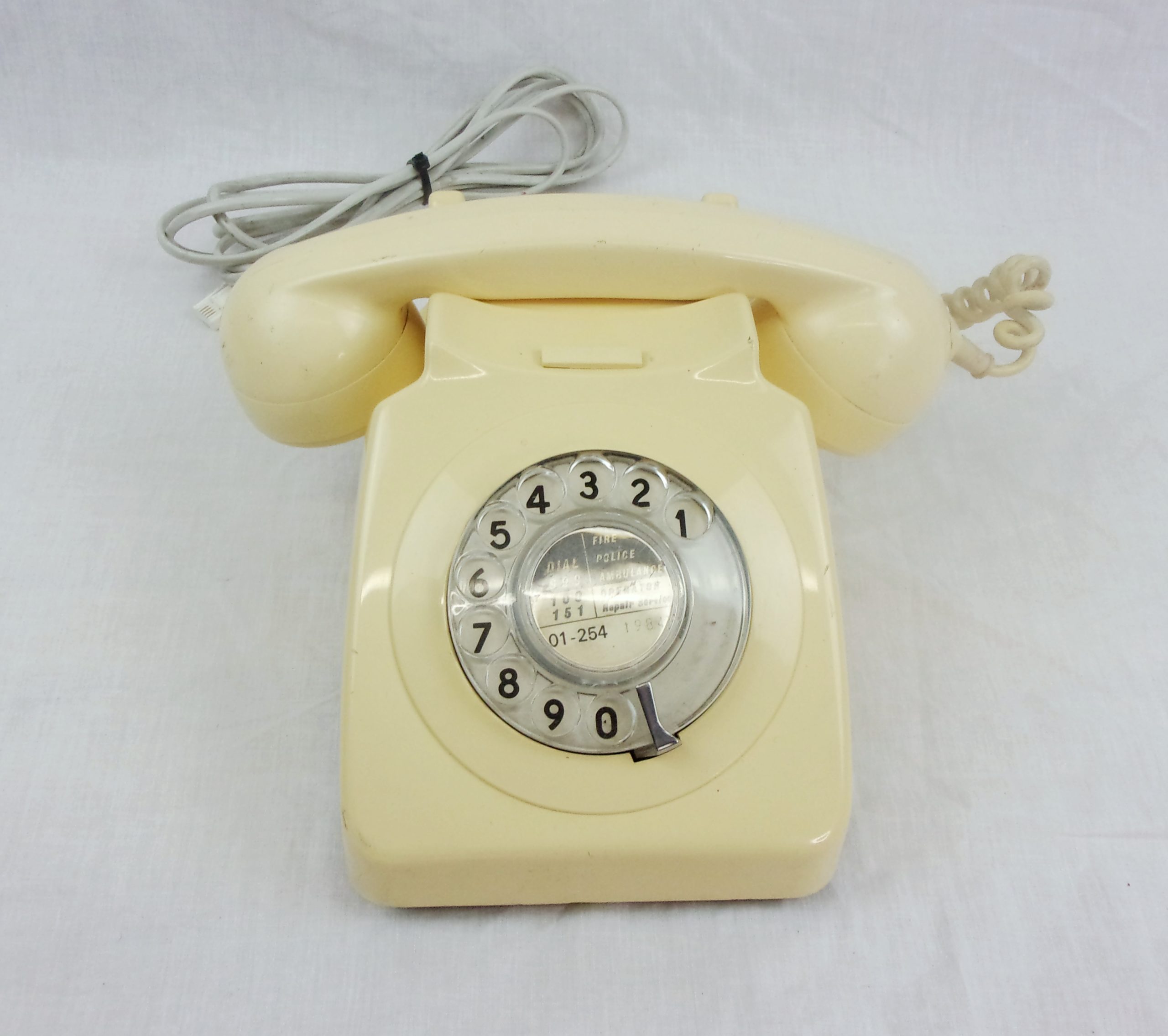 c1976 Cream Plastic GPO 746F DFM 76/1A Rotary Telephone