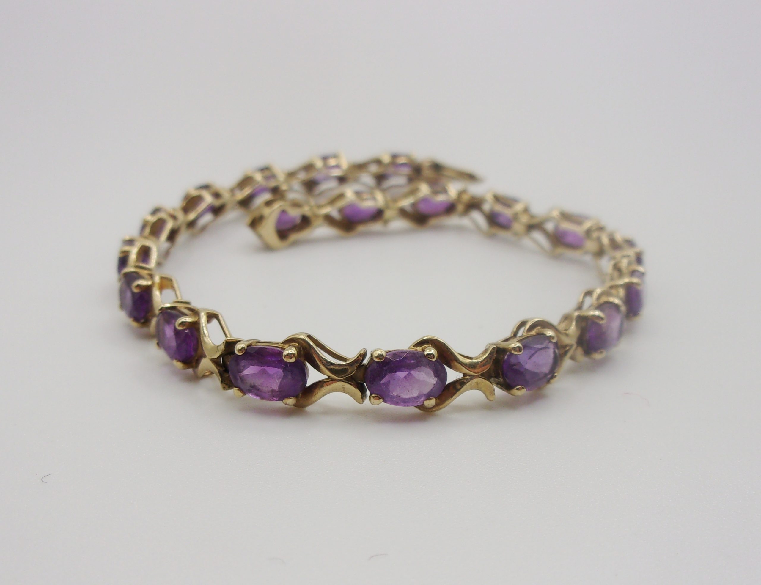 9ct Yellow Gold Amethyst Bracelet