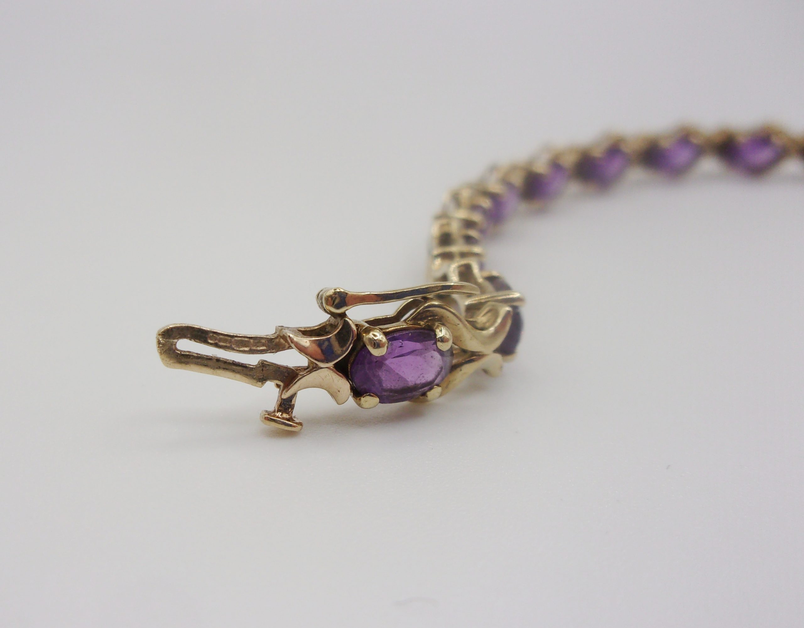 9ct Yellow Gold Amethyst Bracelet - Image 6