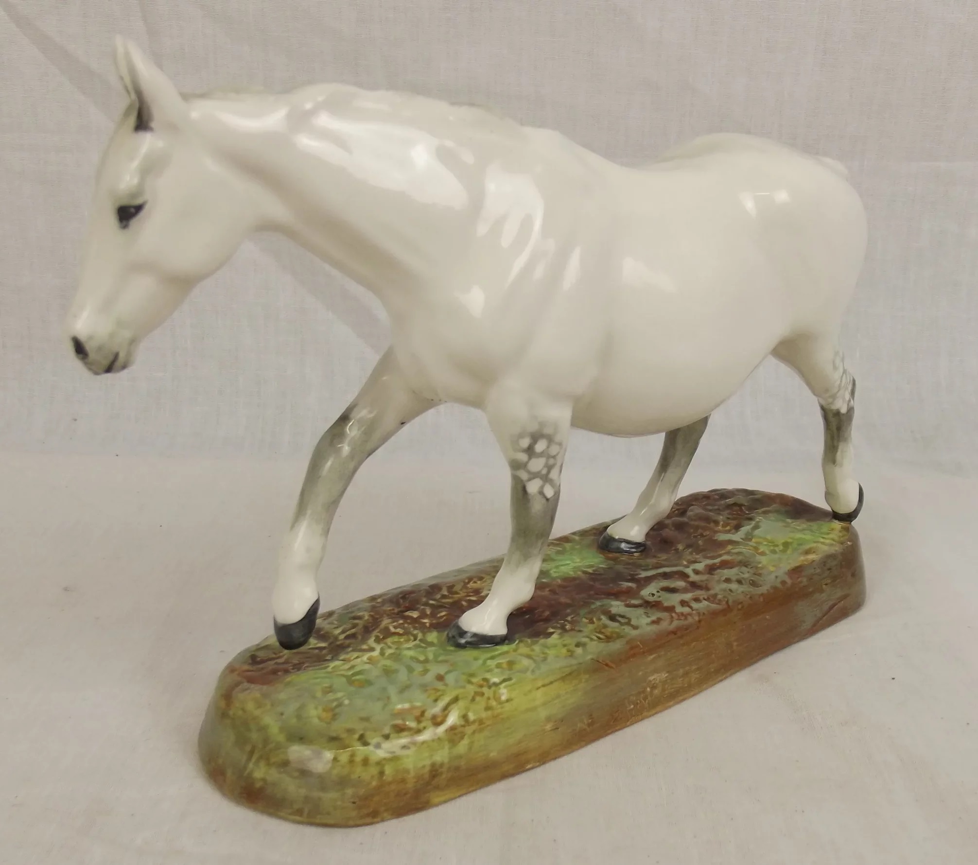 Royal Doulton Medium Gude Grey Mare HN 2569 - Image 3