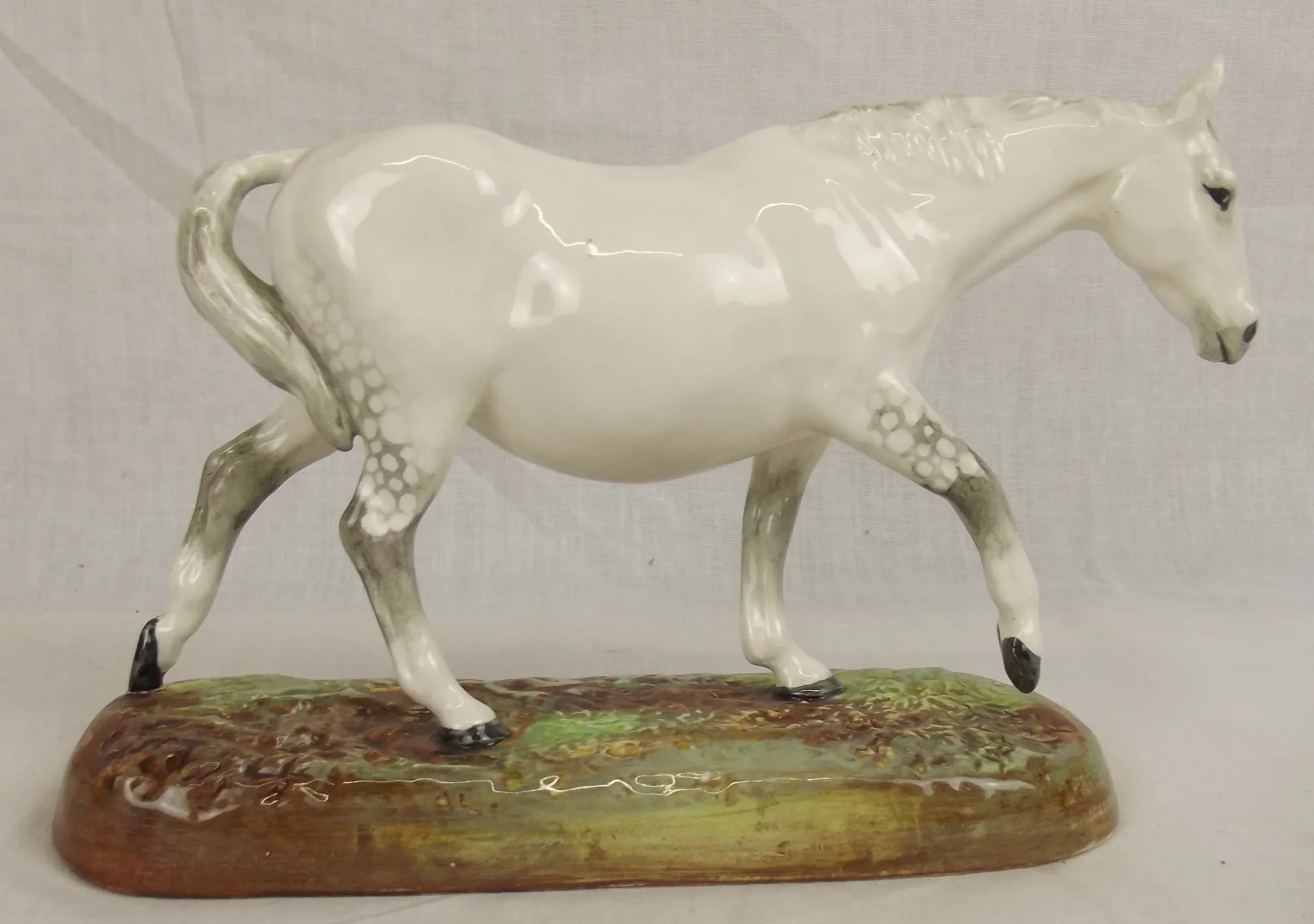 Royal Doulton Medium Gude Grey Mare HN 2569 - Image 4