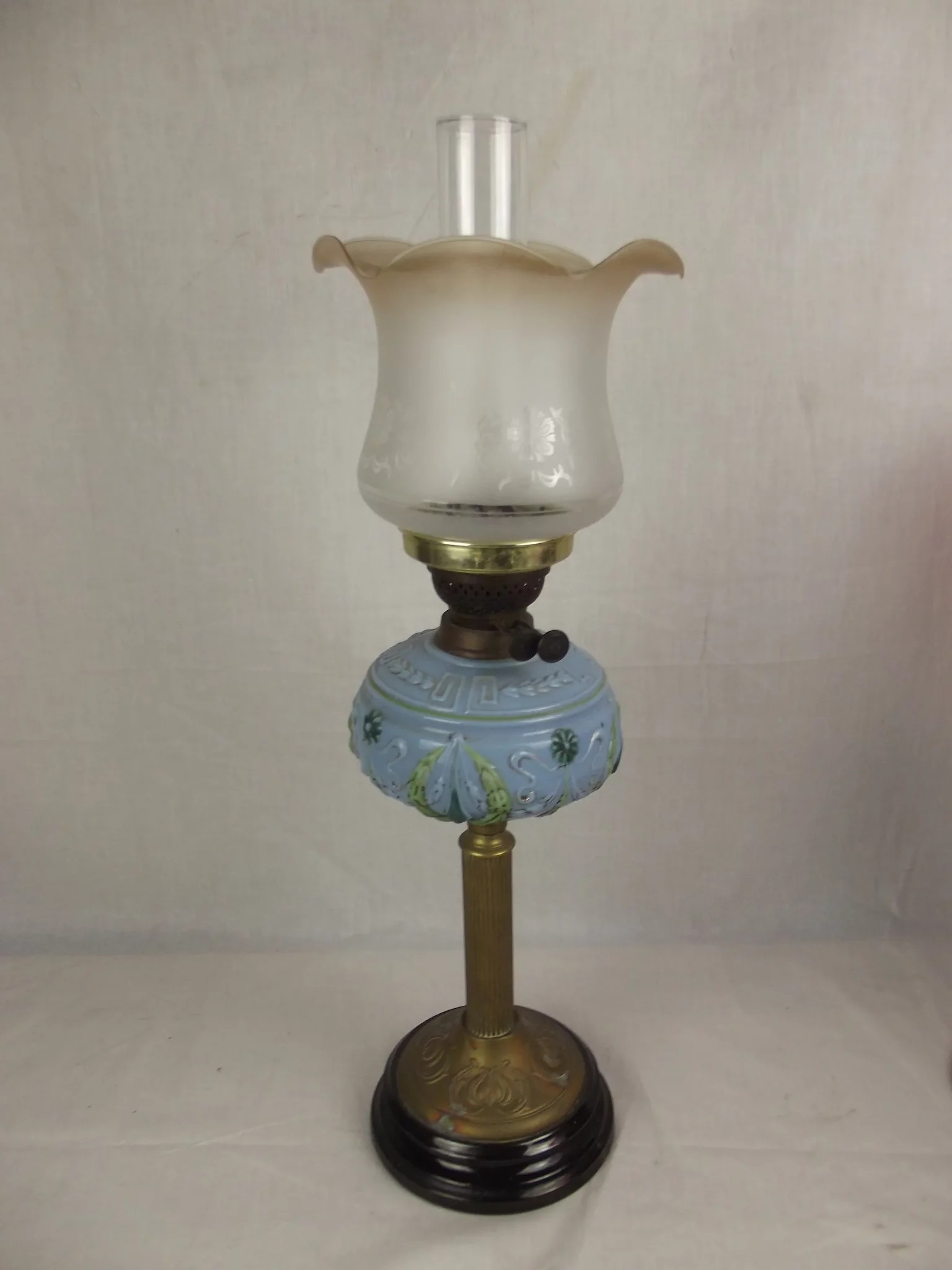 Victorian Oil Lamp With Blue Glass Reservoir - Image 3