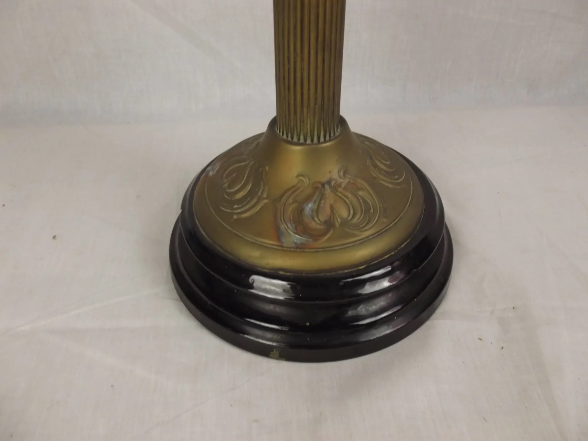 Victorian Oil Lamp With Blue Glass Reservoir - Image 5