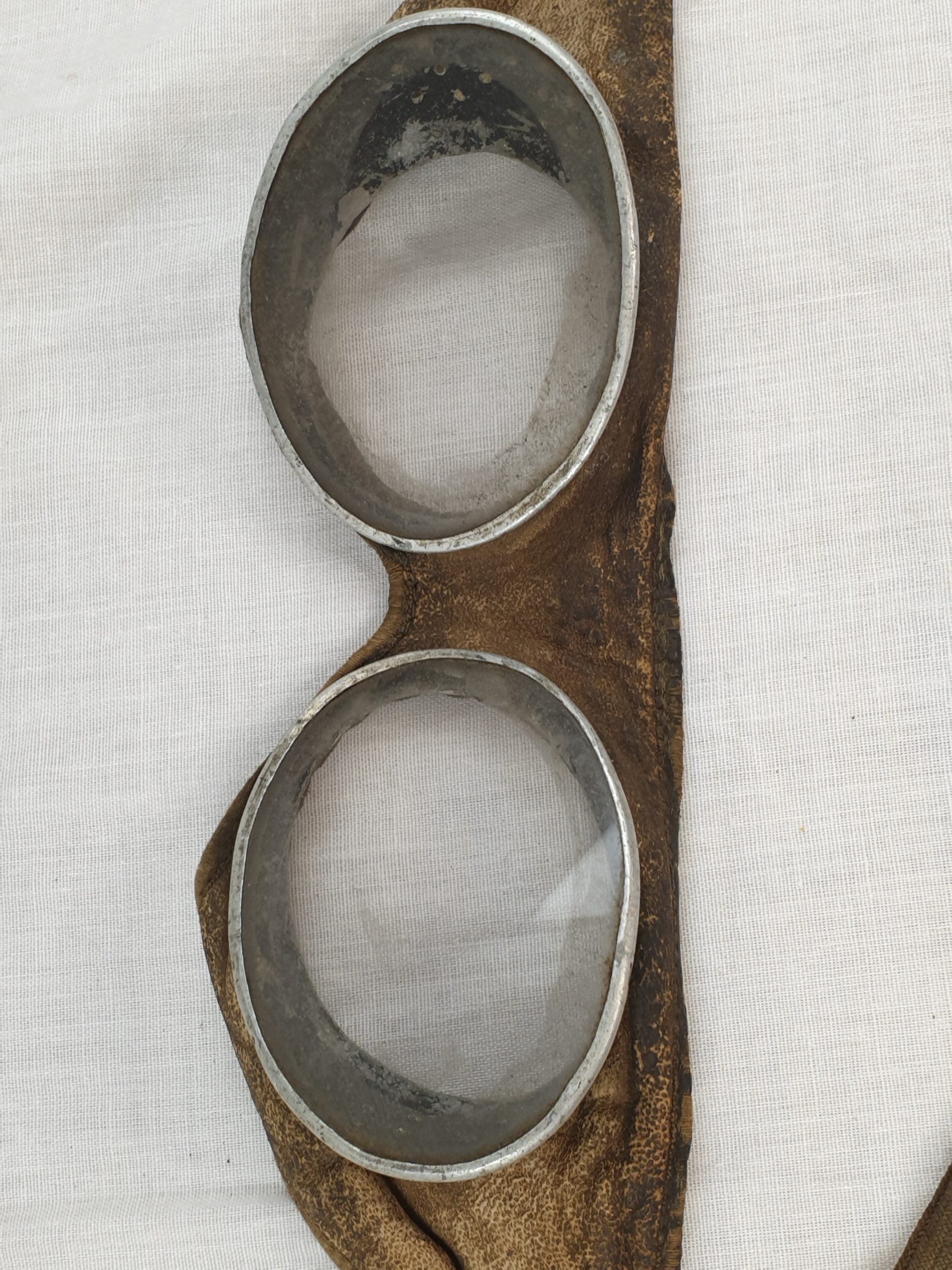 WWI First World War period RFC RAF Royal Flying Corps Helmet, Goggles And Photograph Of Owner - Image 7