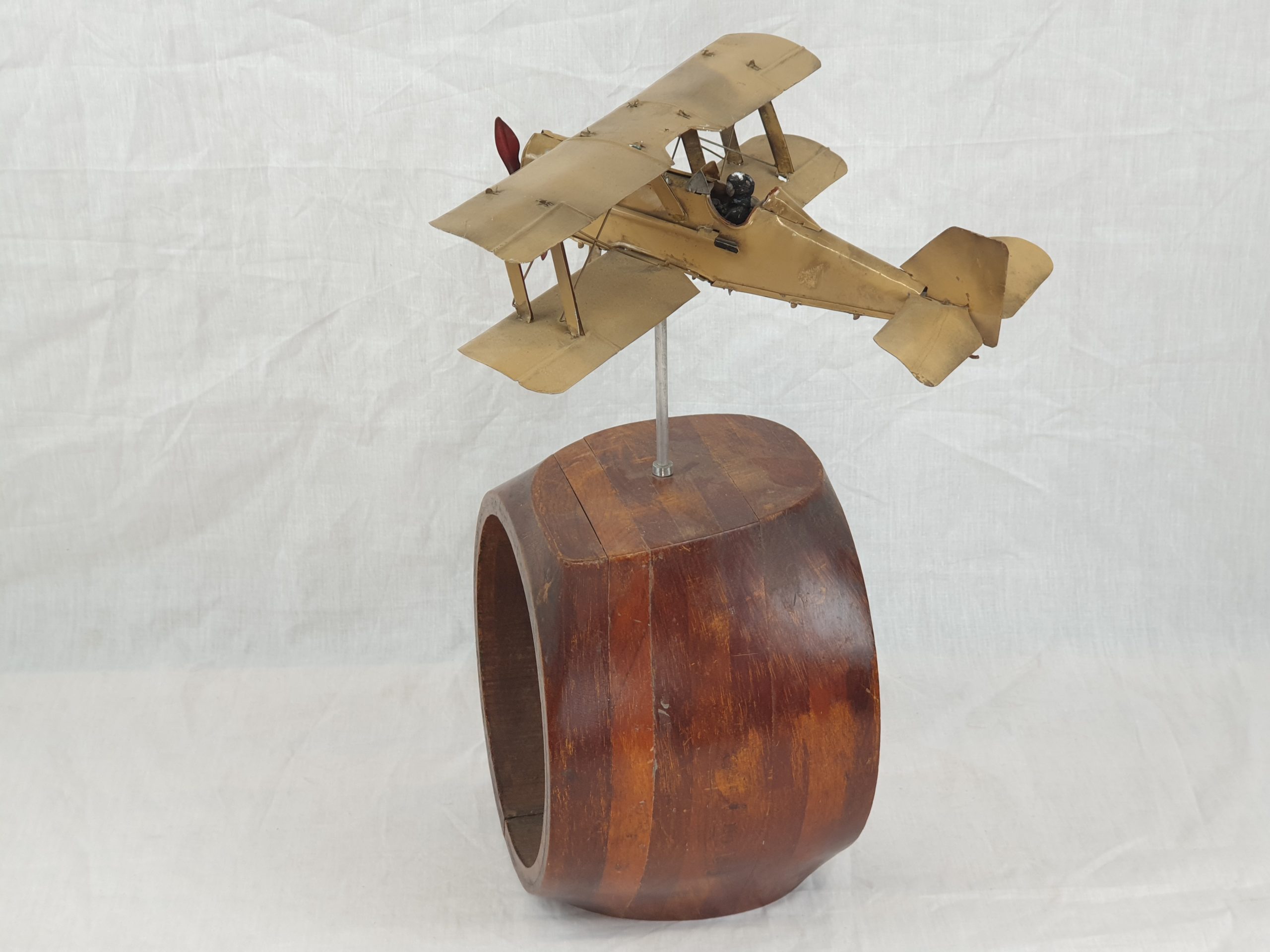 WWI First World War RFC Tinplate Model Of British Fighter S.E.5a On Its Propeller Hub - Image 4