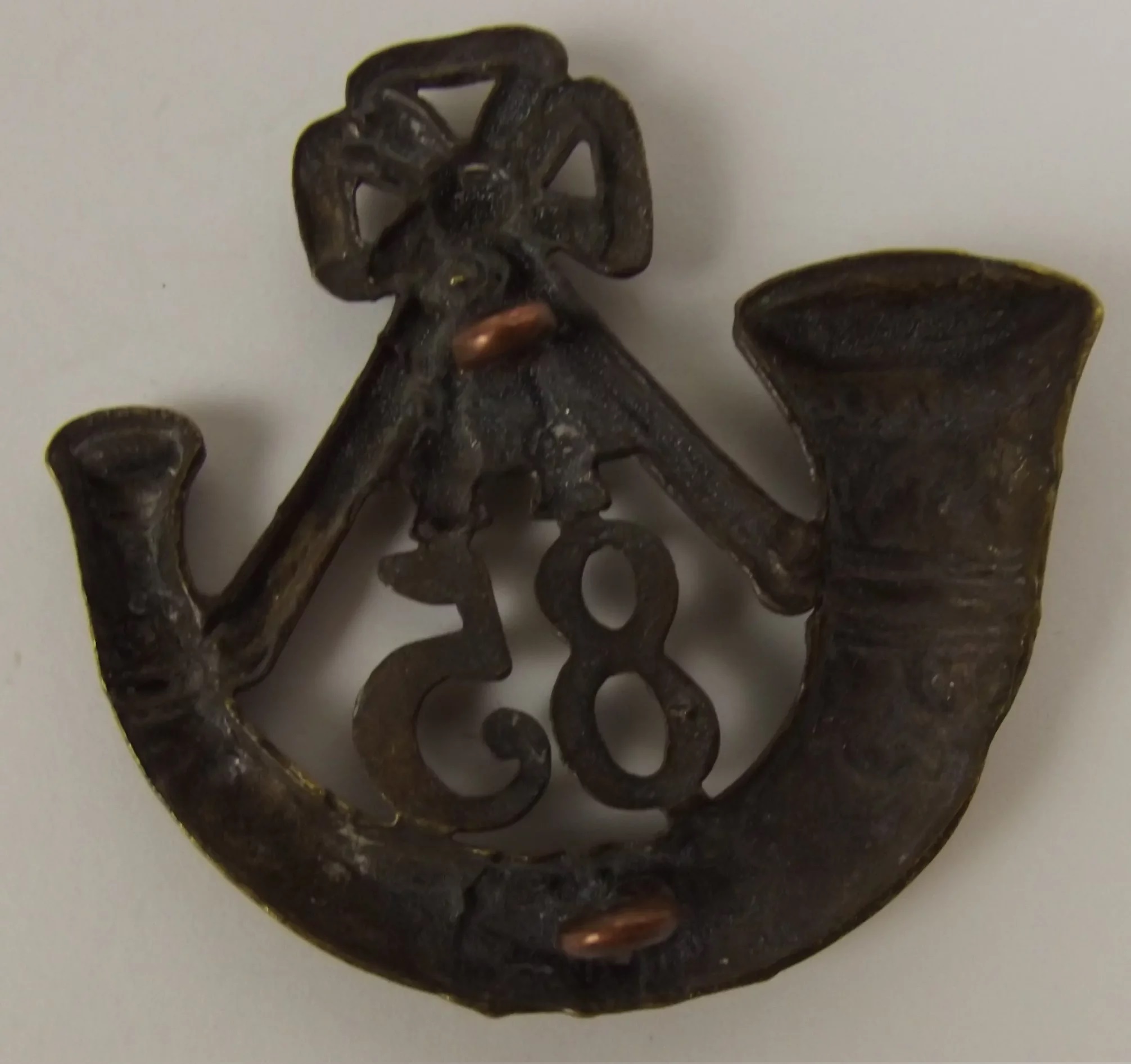 c1880 85th Kings Regiment Of Light Infantry Cap Badge - Image 3