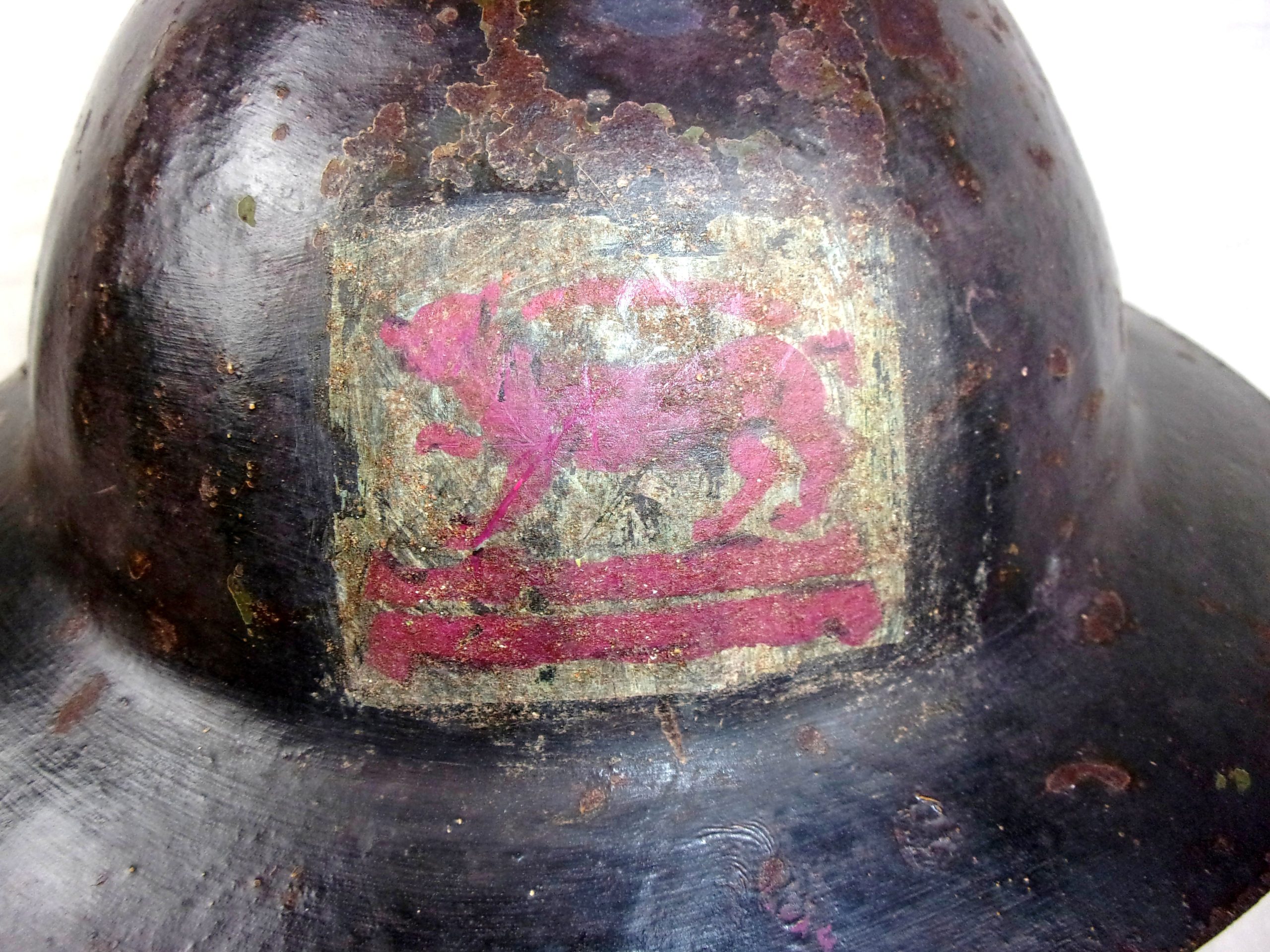 WW1 First Pattern Private Purchase Brodie Helmet To The Leicester Regiment - Image 2